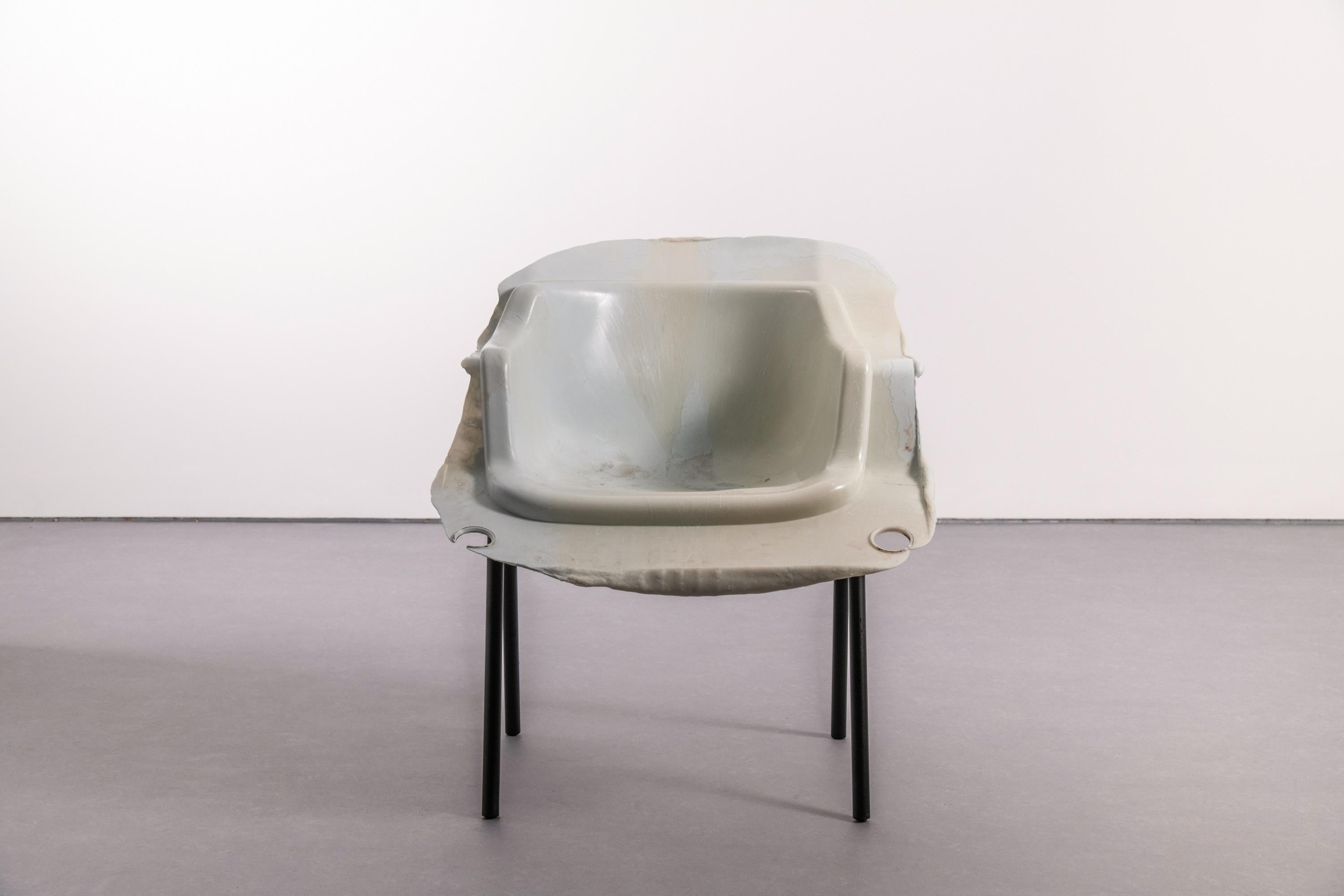 Spagnolo Poltrona BL03 - Unico pezzo da collezione contemporaneo in plastica riciclata bianca in vendita