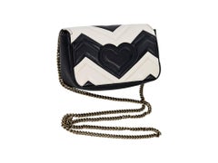 Noir & Blanc Gucci GG Marmont Super Mini Bag