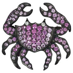 Broche pendentif crabe en or noir 18 carats, saphir rose et diamants