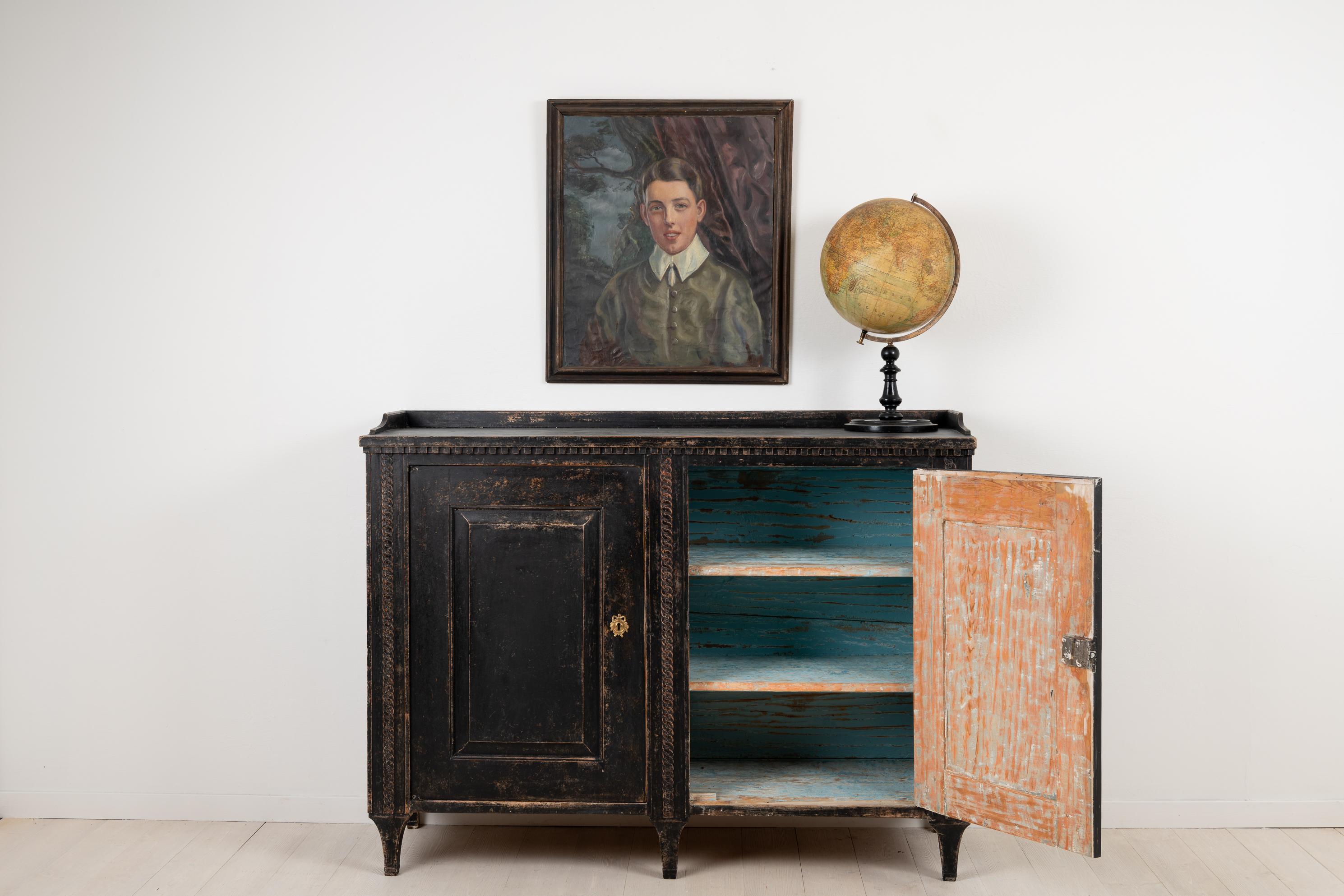 Black 18th Century Swedish Neoclassical Sideboard In Good Condition In Kramfors, SE