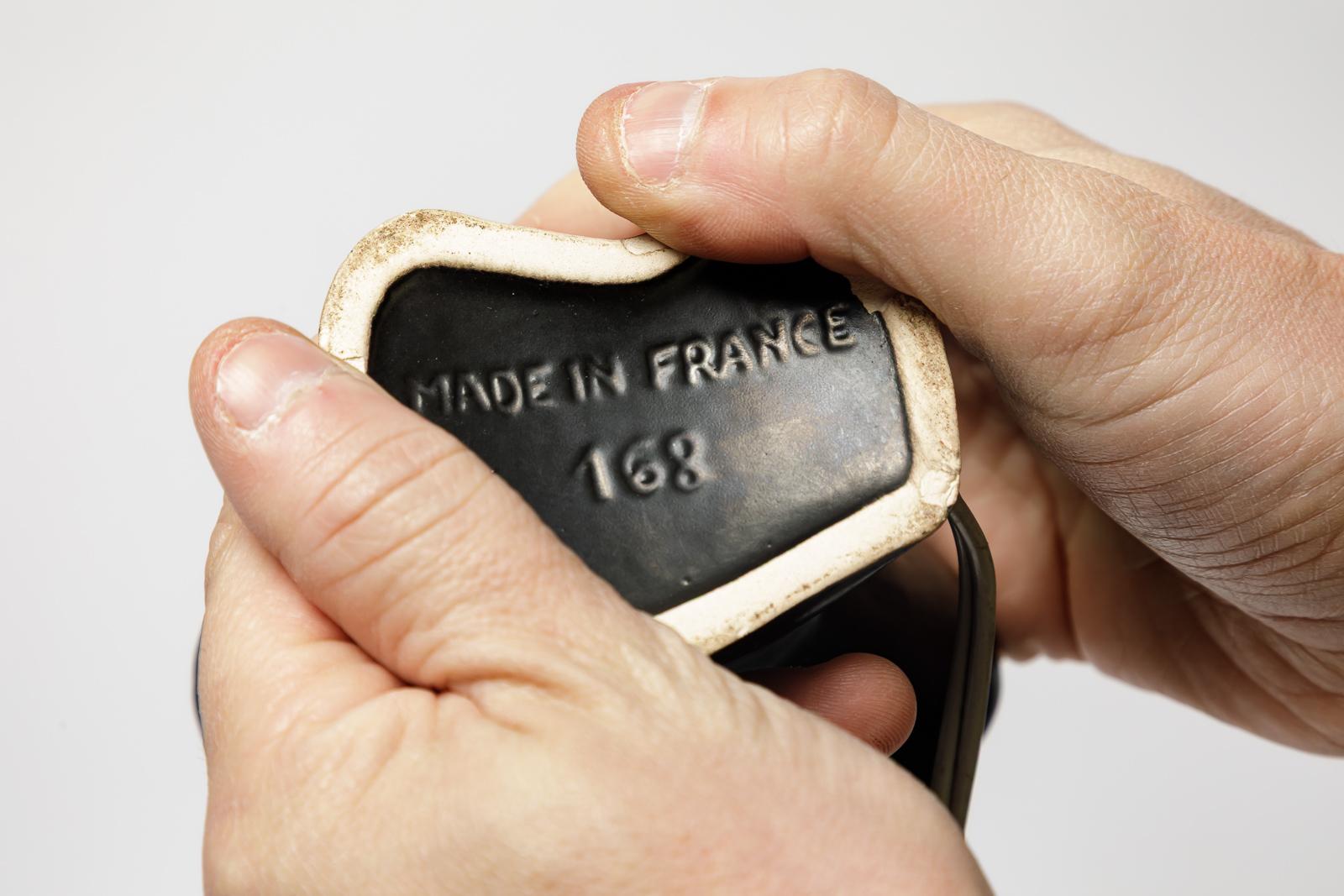 lámpara de sobremesa de cerámica negra de diseño animal del siglo xx de CAB Bordeaux 1950 francés Cerámico en venta