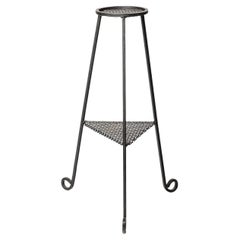 Pedestal o jardinera de metal negro de diseño del siglo XX att. a Mategot Mathieu