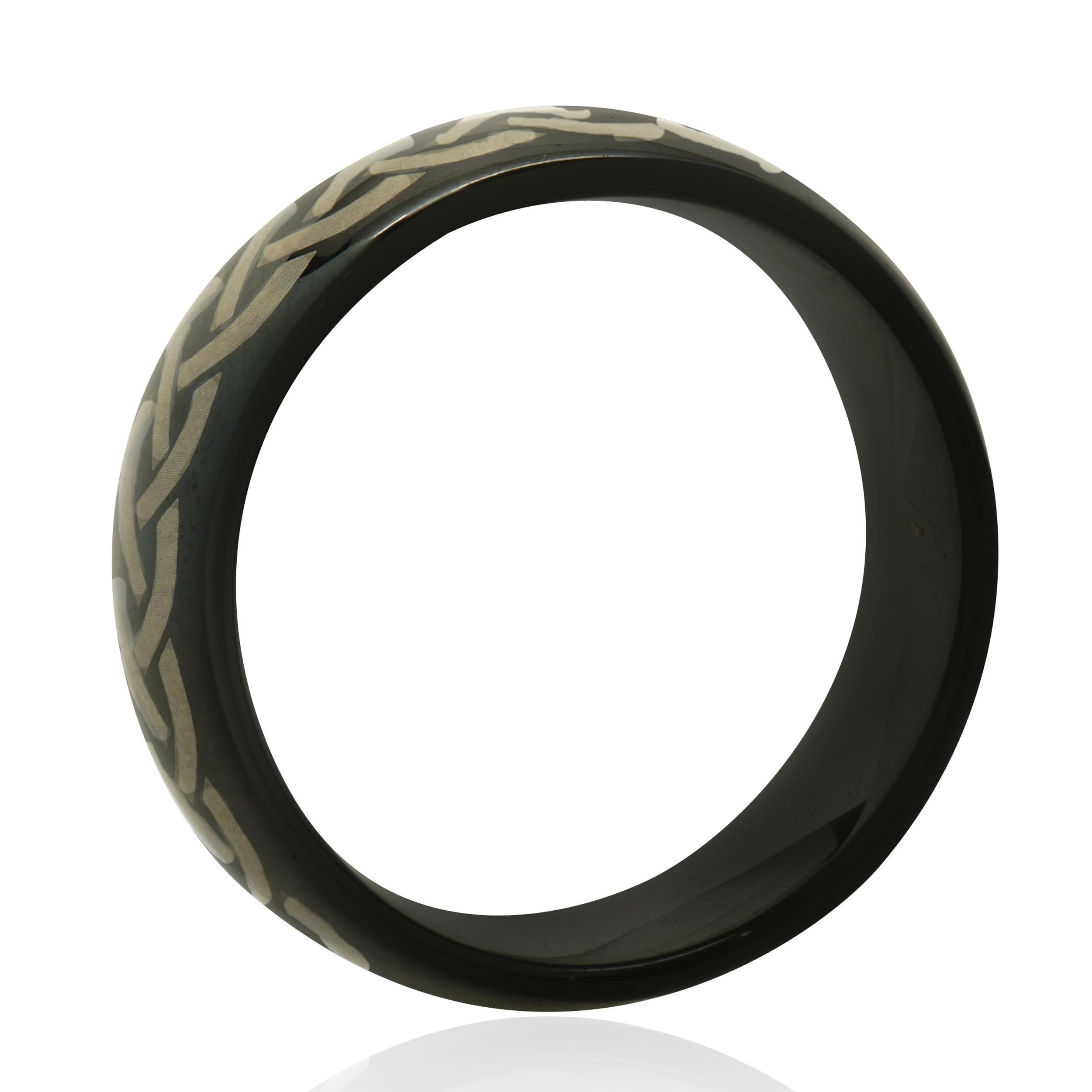 Anello nero con nodo celtico in tungsteno da 8 mm In condizioni ottime in vendita a Scottsdale, AZ