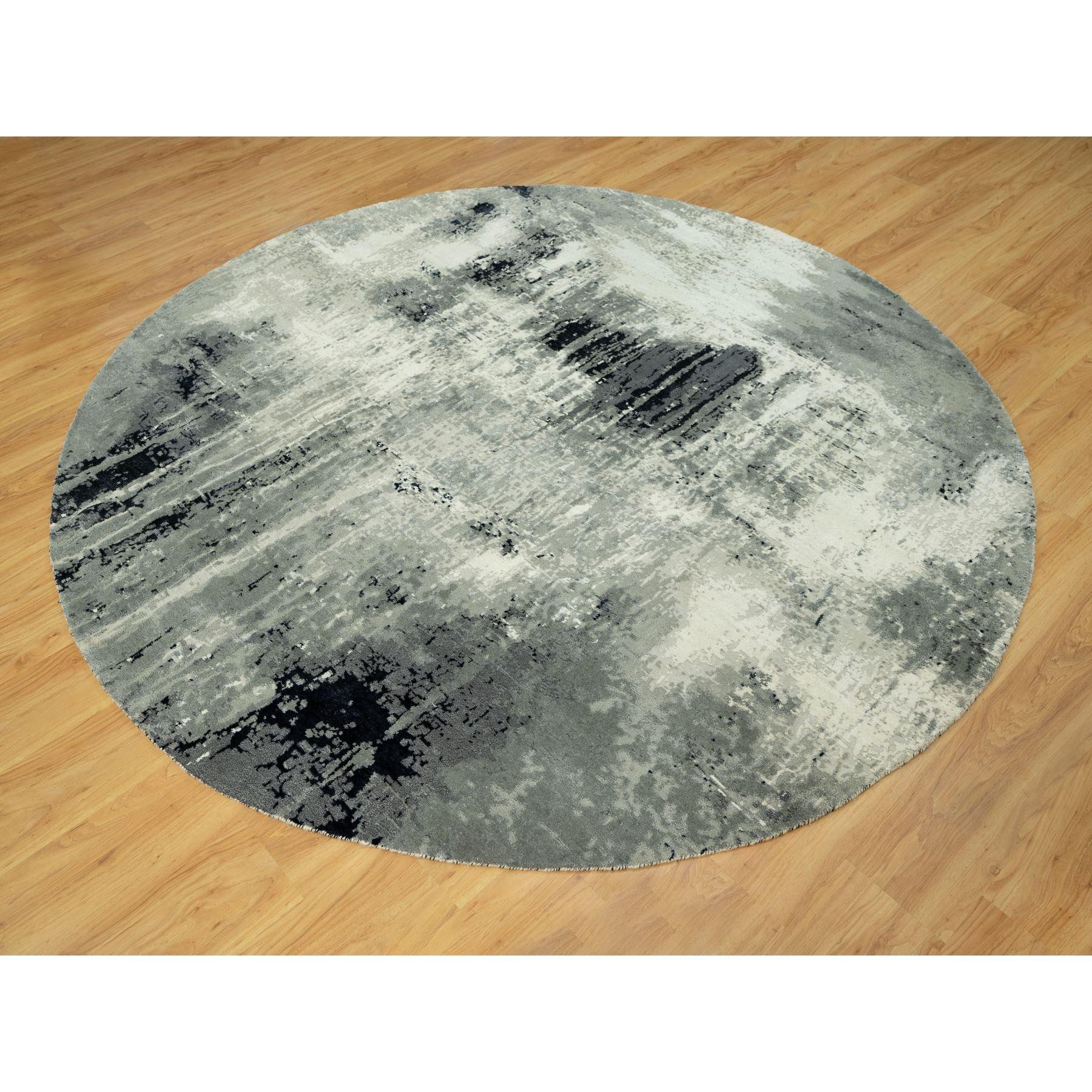Schwarz Abstrakt Design Wolle und Seide Handgeknüpft Weicher Flor Runde Orientteppich (Moderne) im Angebot