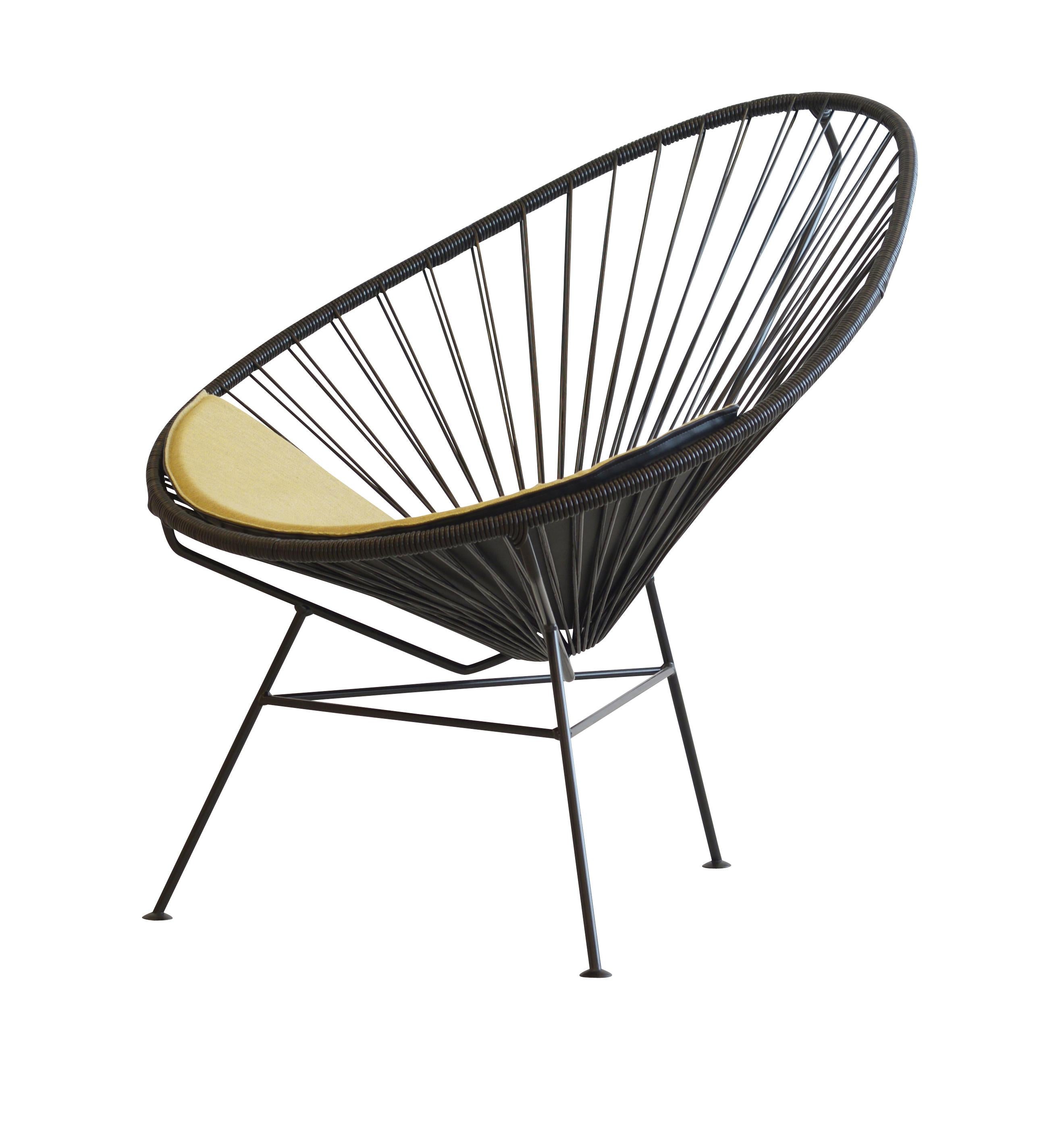 Black Acapulco Chair With Smokey Yellow Cushion by OK Design In New Condition For Sale In Geneve, CH