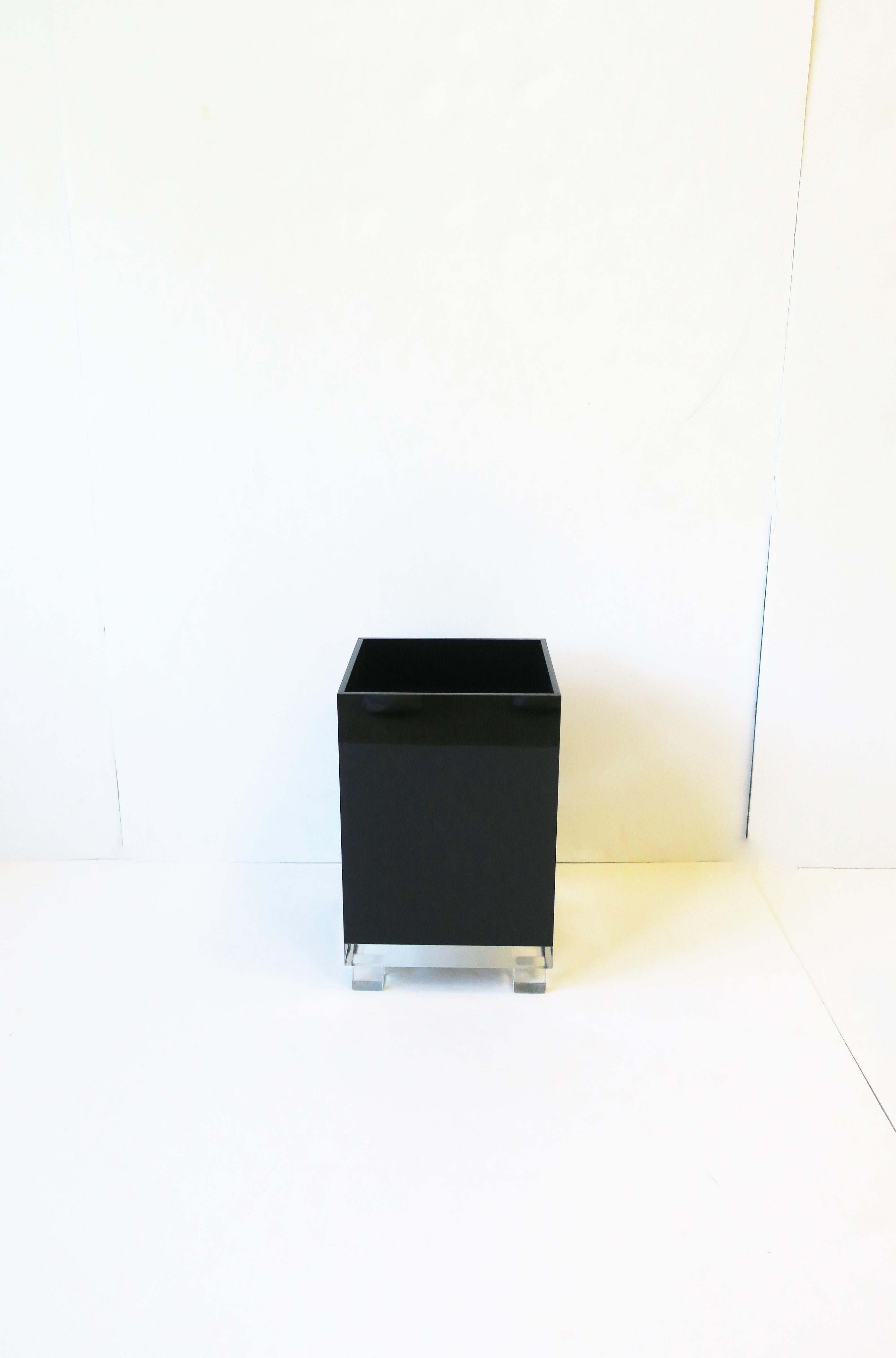 Black Acrylic and Lucite Wastebasket Trash Can In Good Condition In New York, NY
