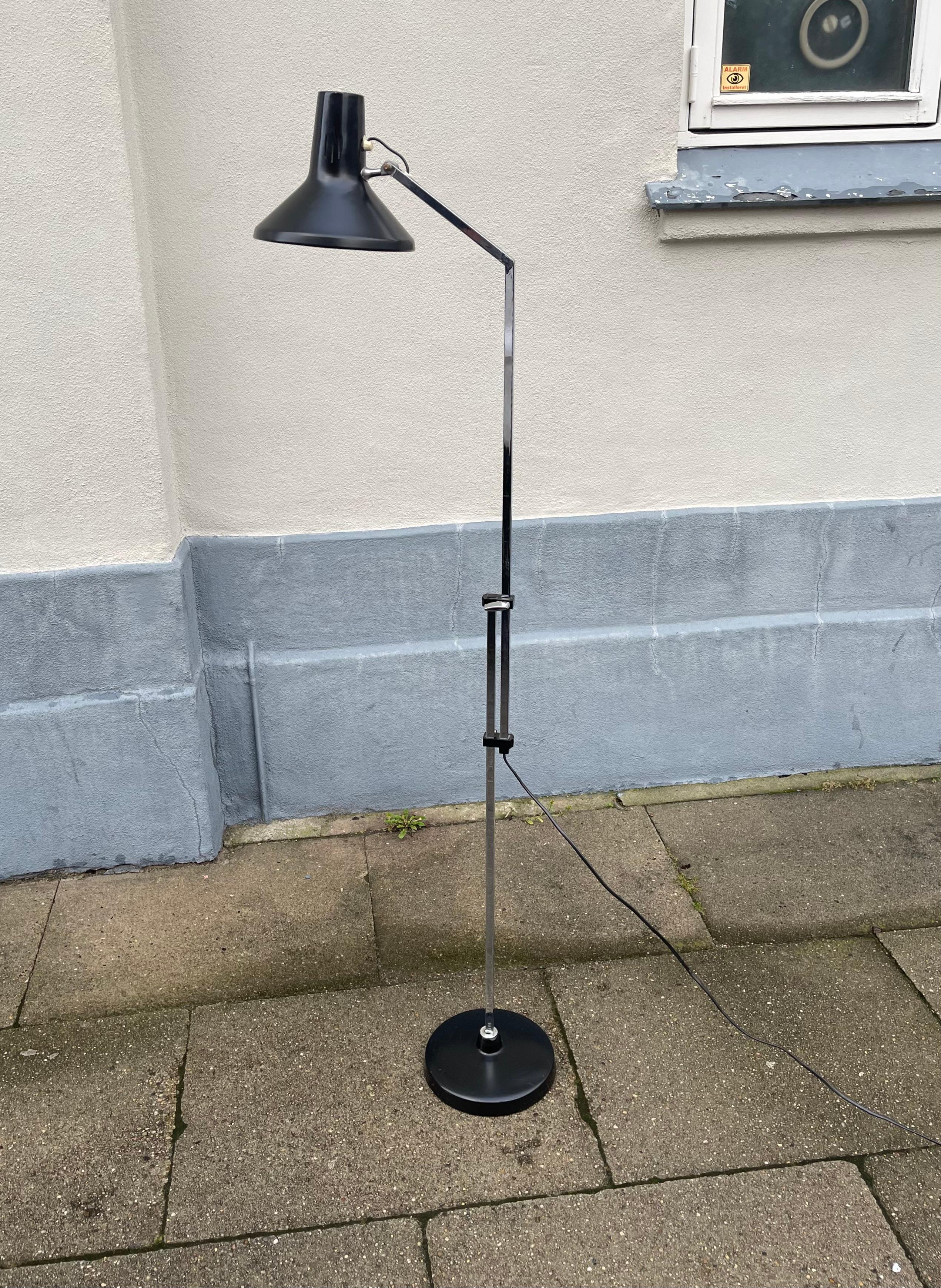 Verstellbare schwarze Architekten-Stehlampe von Jac Jacobsen, 1970er Jahre (Skandinavische Moderne) im Angebot