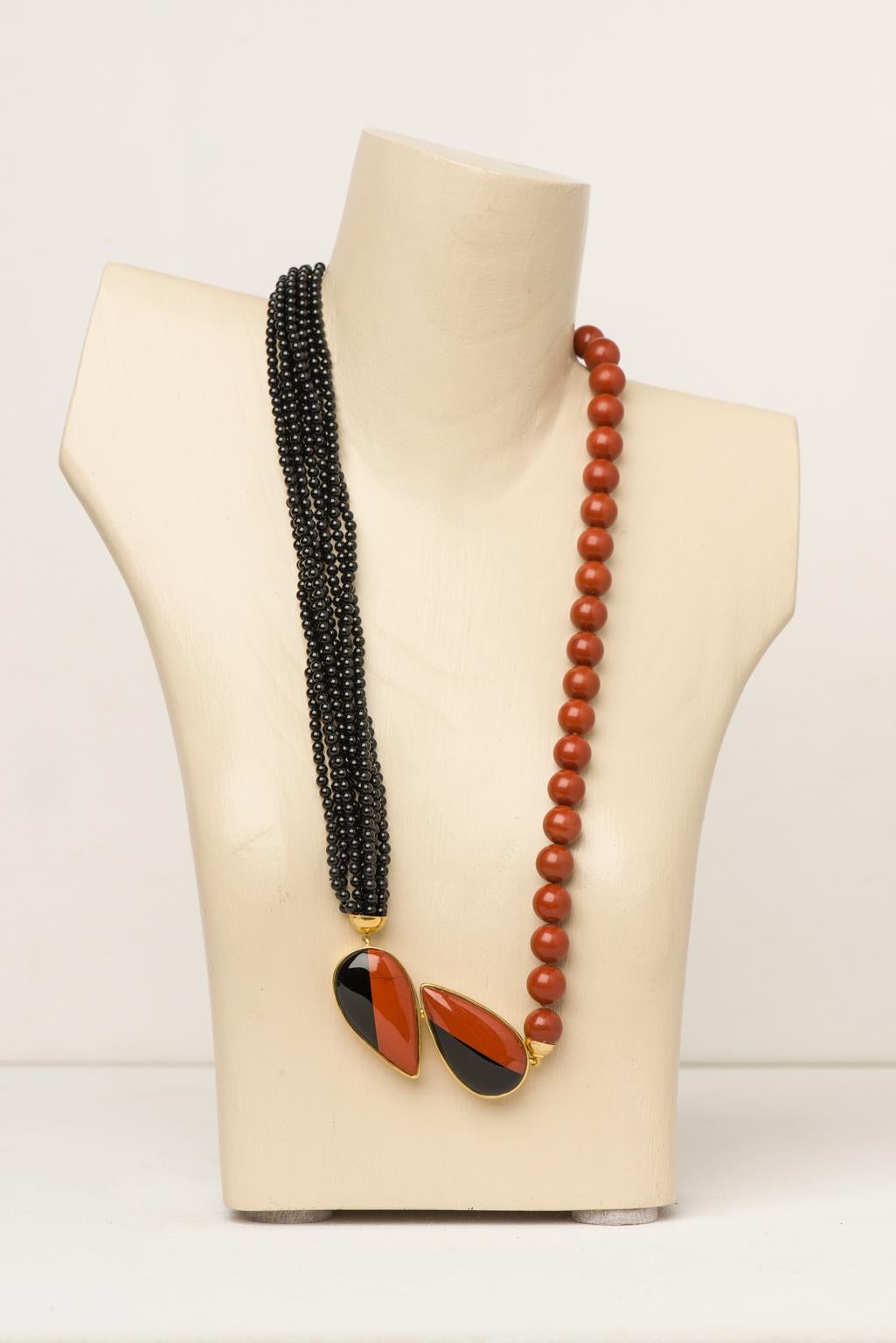 Necklace in Black Agata and Red Jasper on Gold In Excellent Condition For Sale In Alessandria, Piemonte