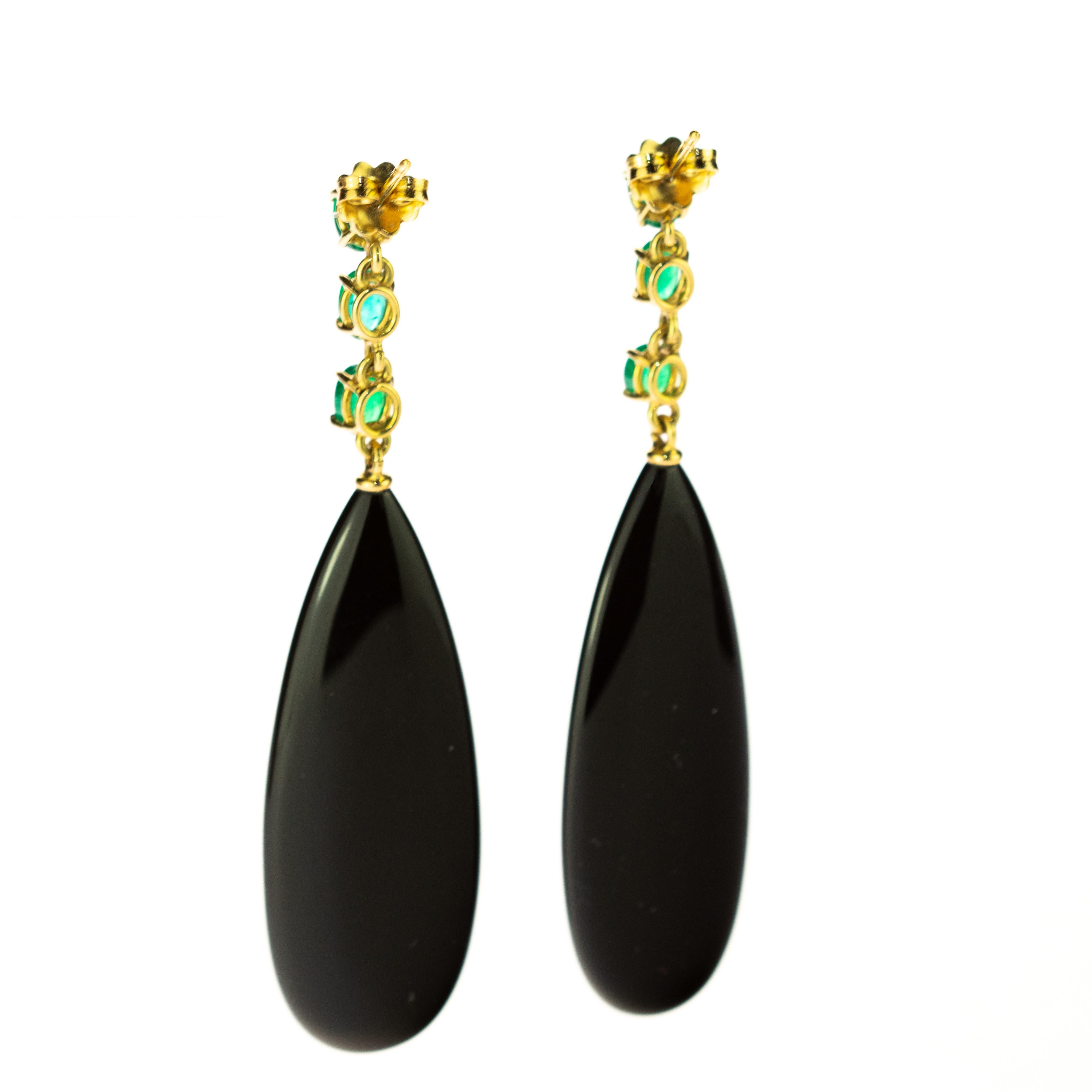 Black Agate Emerald 18 Karat Yellow Gold Chandelier Tear Drop Long Earrings 4