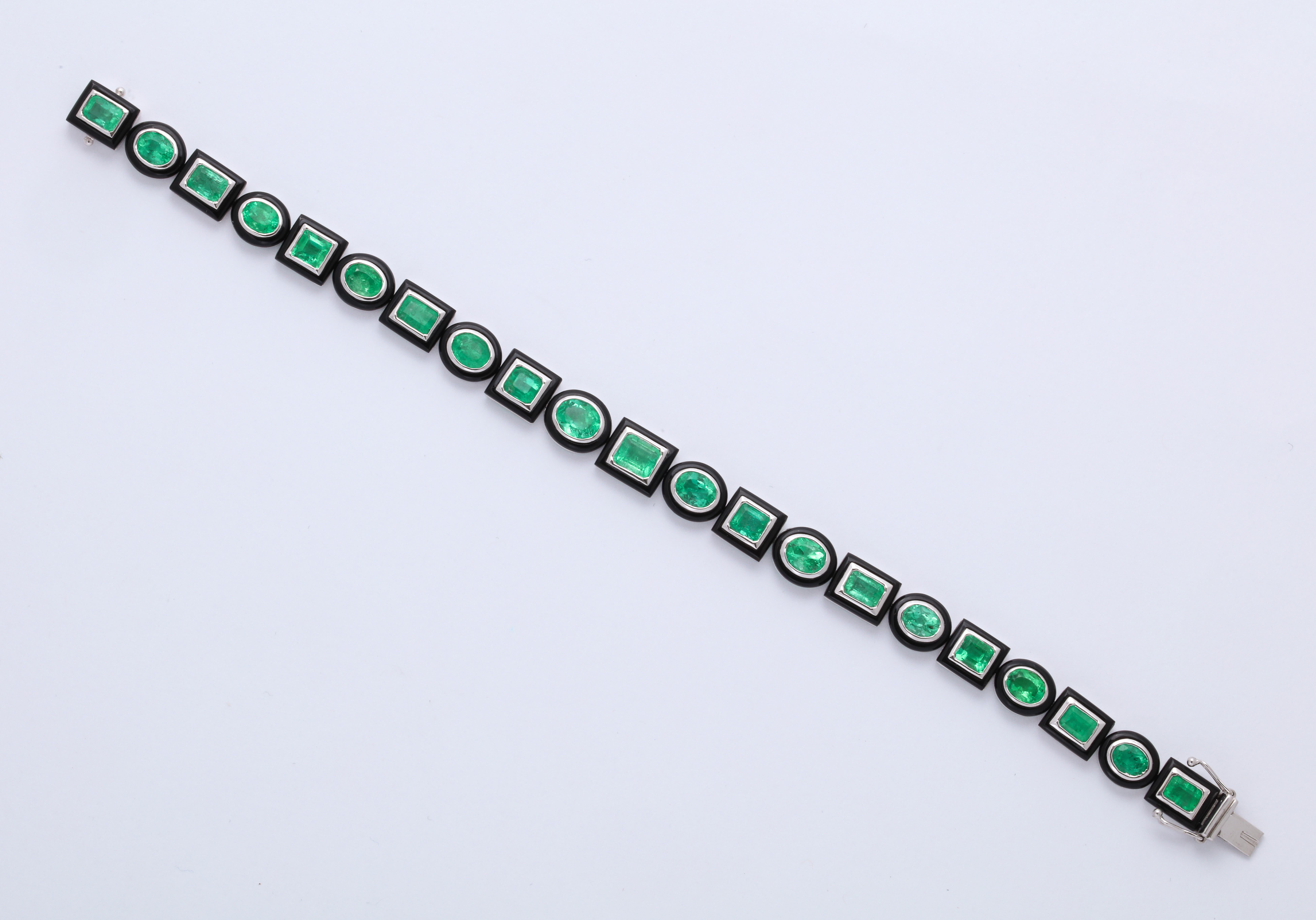 Women's or Men's Black Agate Fancy Shape Emerald Gold Bracelet