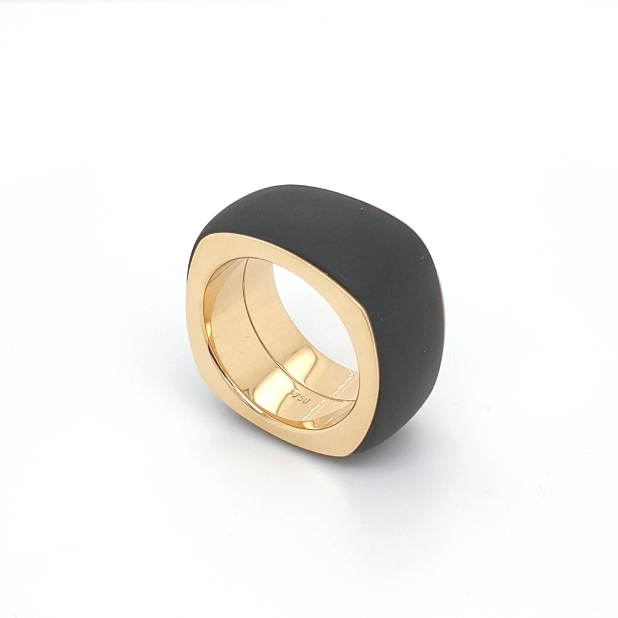 Arts and Crafts Black Agate Onyx Ring with 18 Carat Yellow Gold, Cushion
