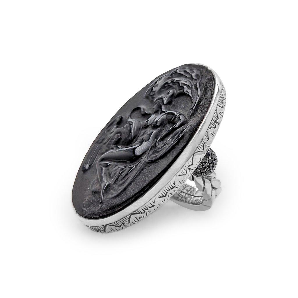 For Sale:  Black Agate Ring with 1.40 Carats Black Diamonds Ring in Sterling Silver 2