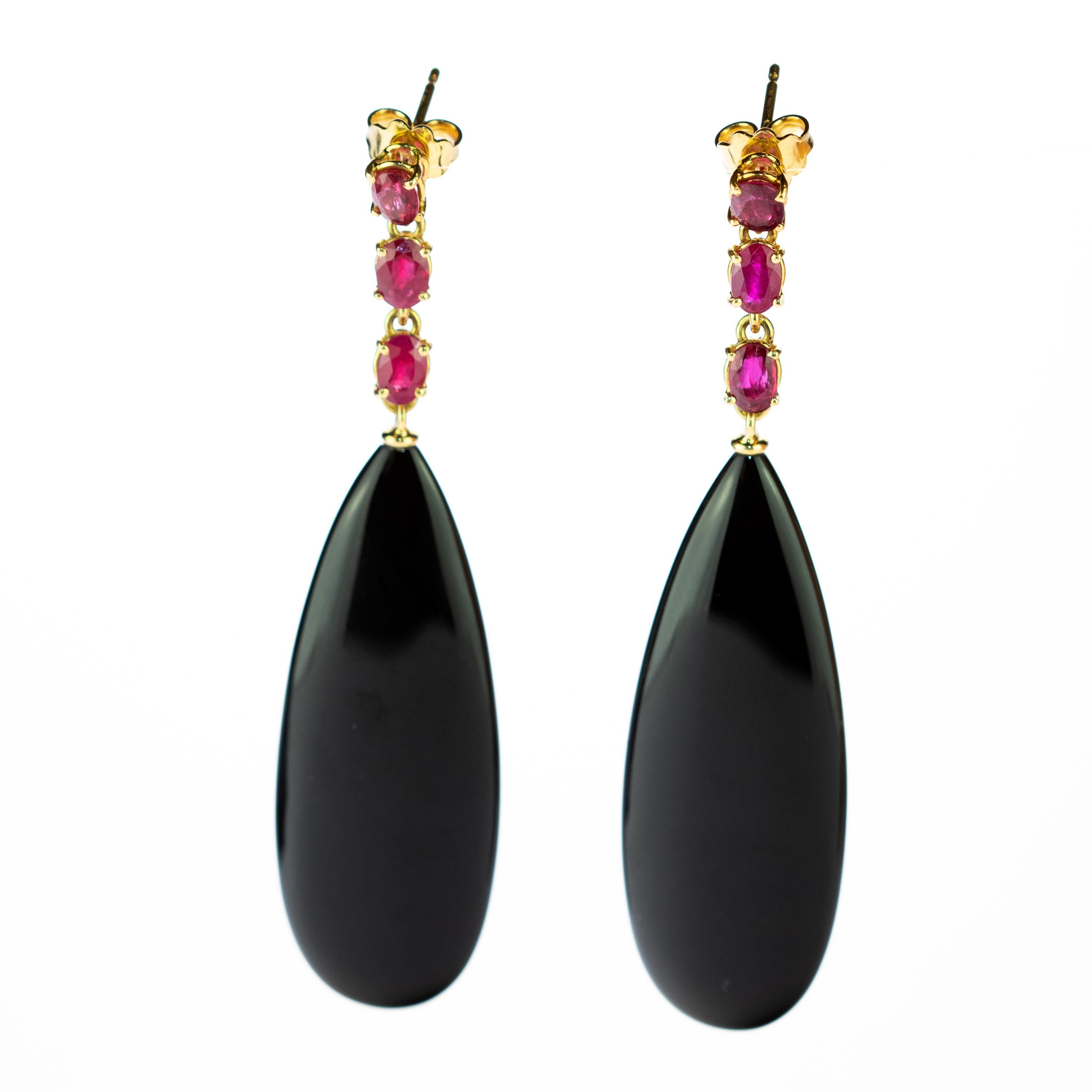 Modern Intini Jewels Black Agate Ruby 18 Karat Yellow Gold Teardrop Long Craft Earrings For Sale