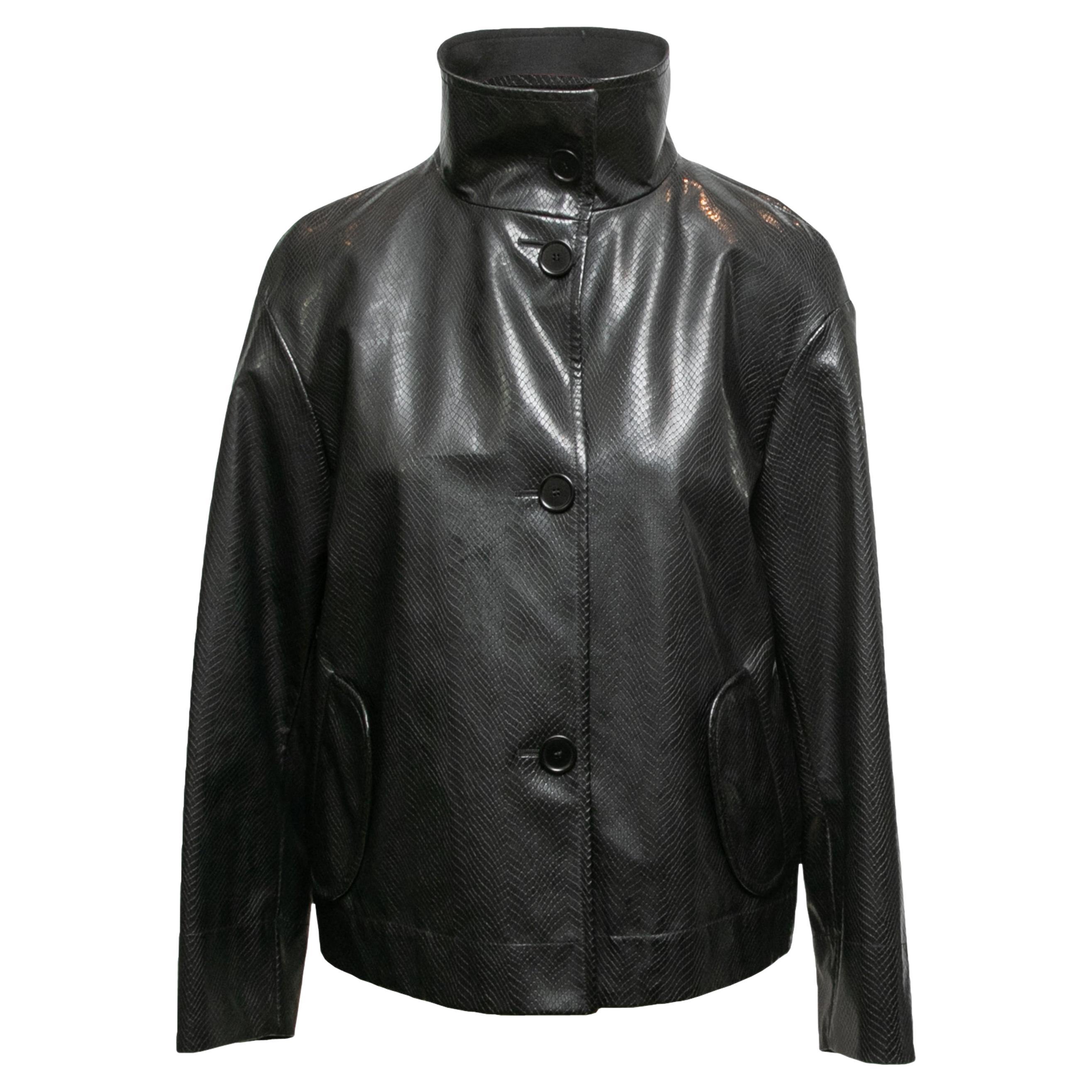 Chaqueta negra de piel vegetal texturizada Akris Punto Talla EU 36 en venta