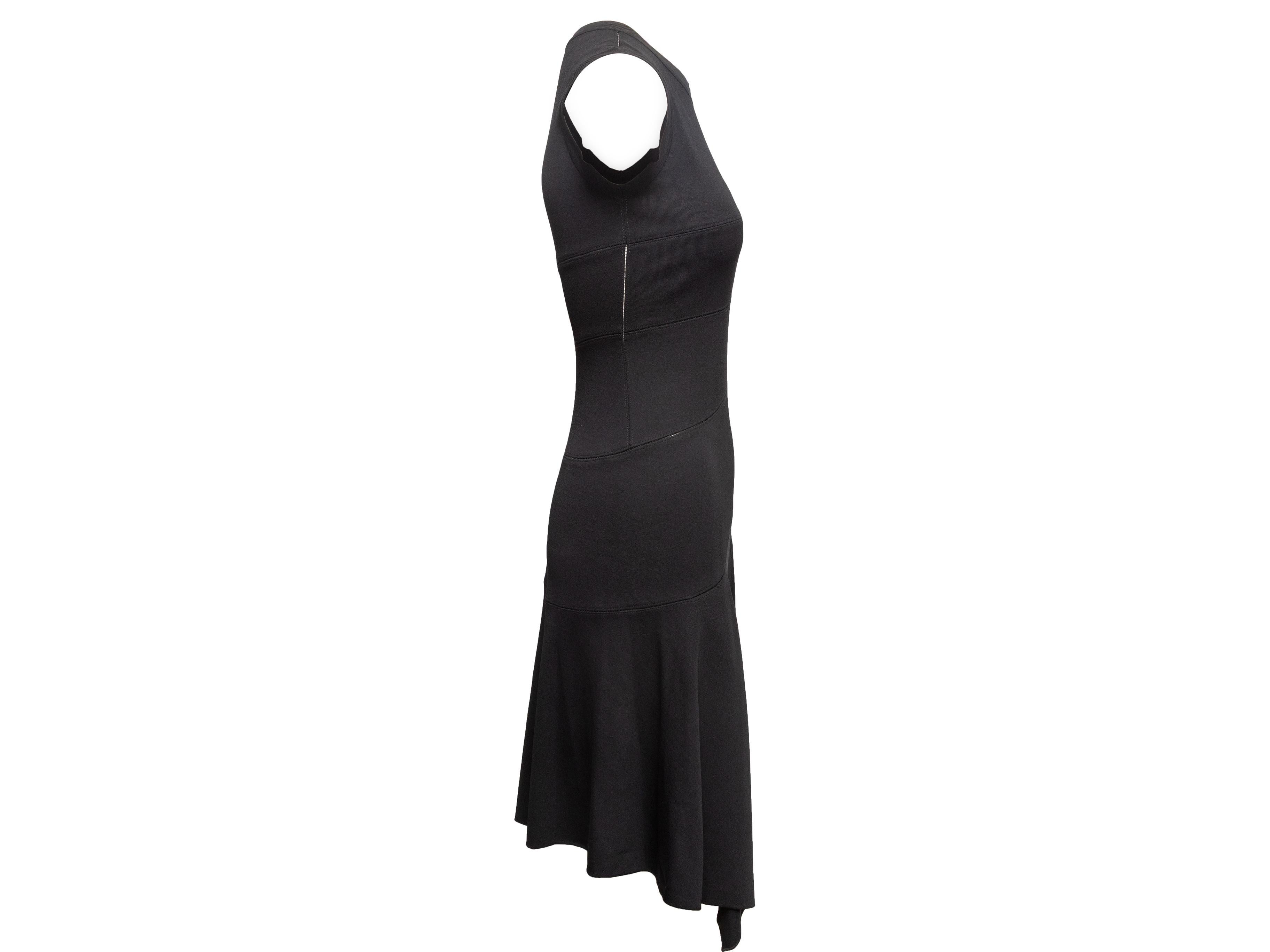 Noir Black Alaia Sleeveless Asymmetrical Hem Dress Size FR 40 en vente
