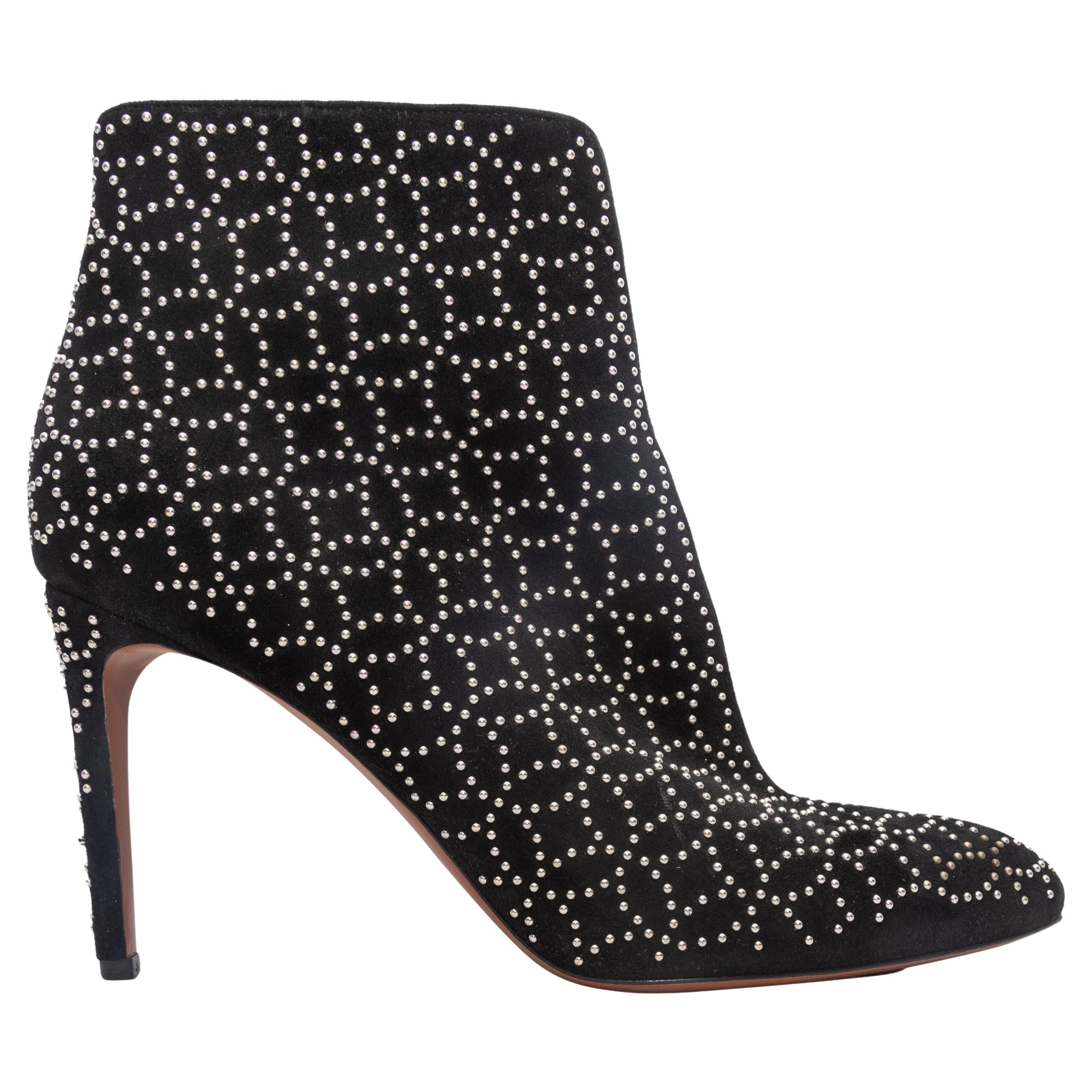 Bottines en daim cloutées Alaia noir Taille 40.5