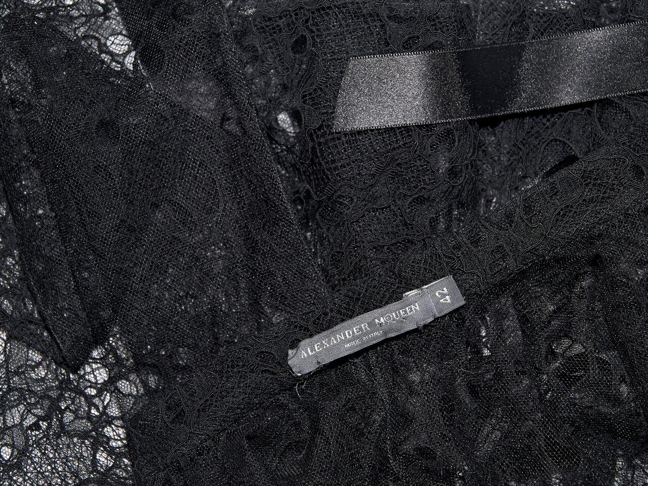 Black Alexander McQueen Lace Capelet In Good Condition In New York, NY