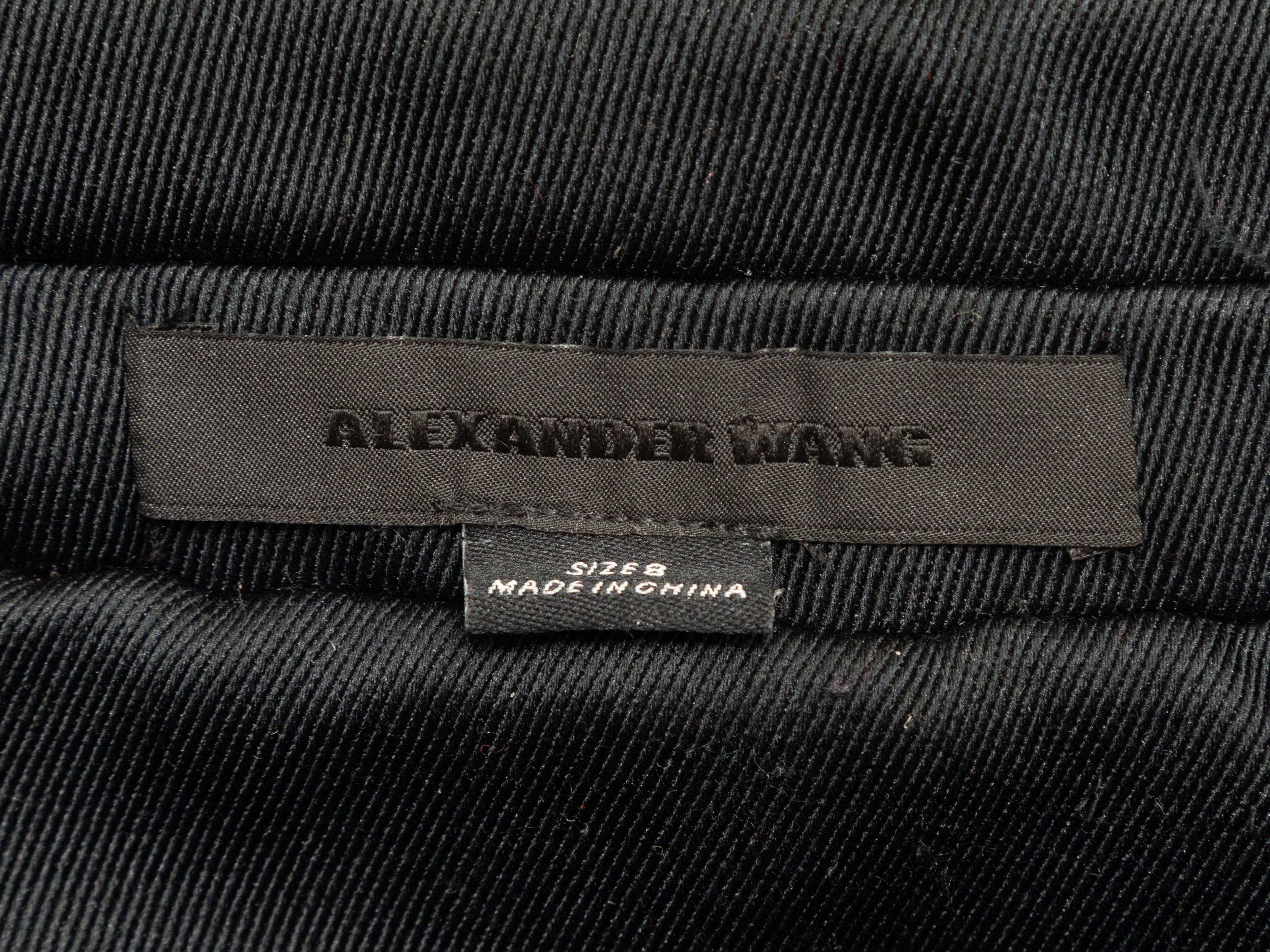 Blazer nero con collo a scialle di Alexander Wang. Doppia tasca sui fianchi. Seno 36