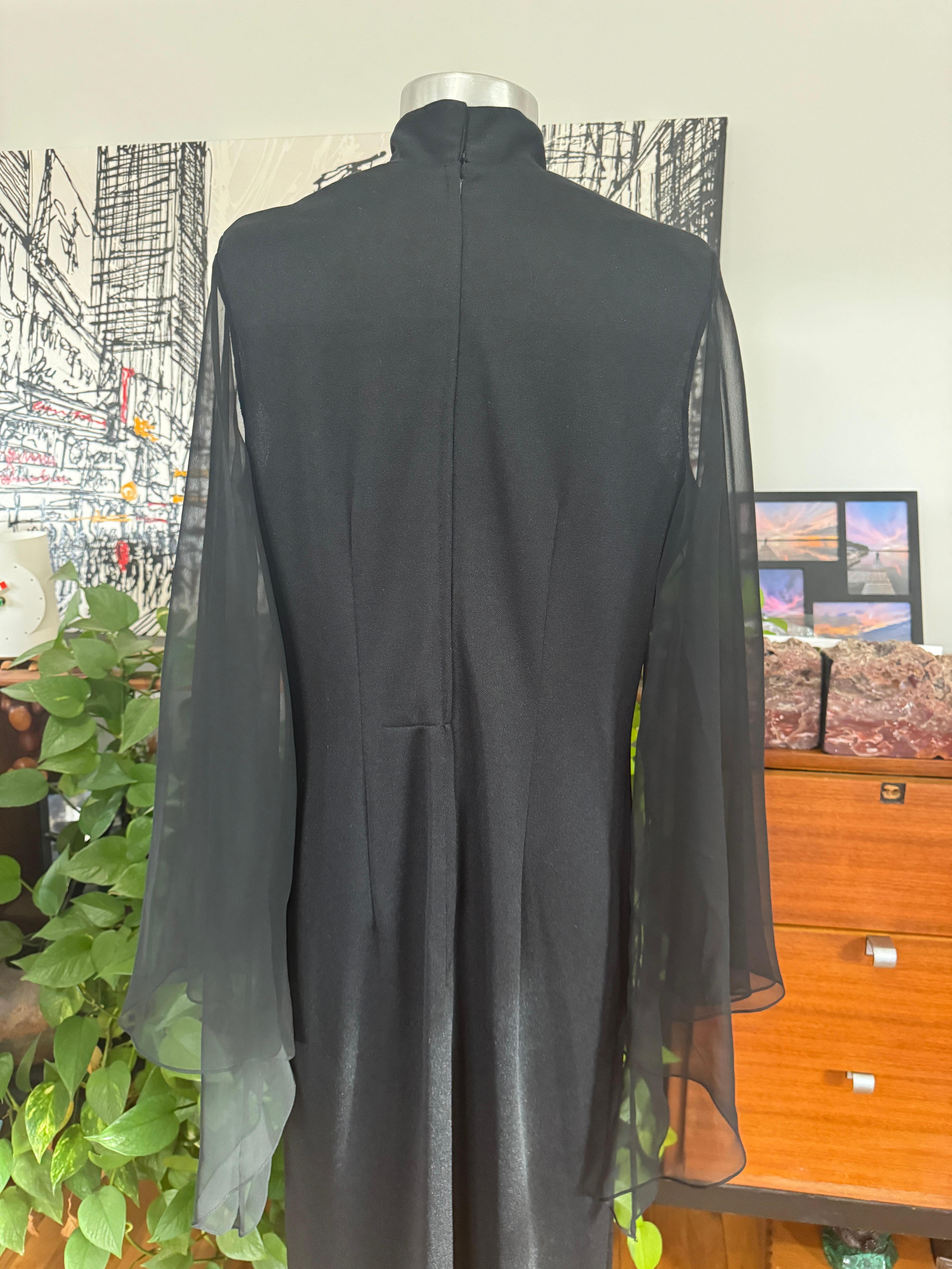 Maxivestido asiático negro ALFRED SHAHEEN Años 70 en venta 5