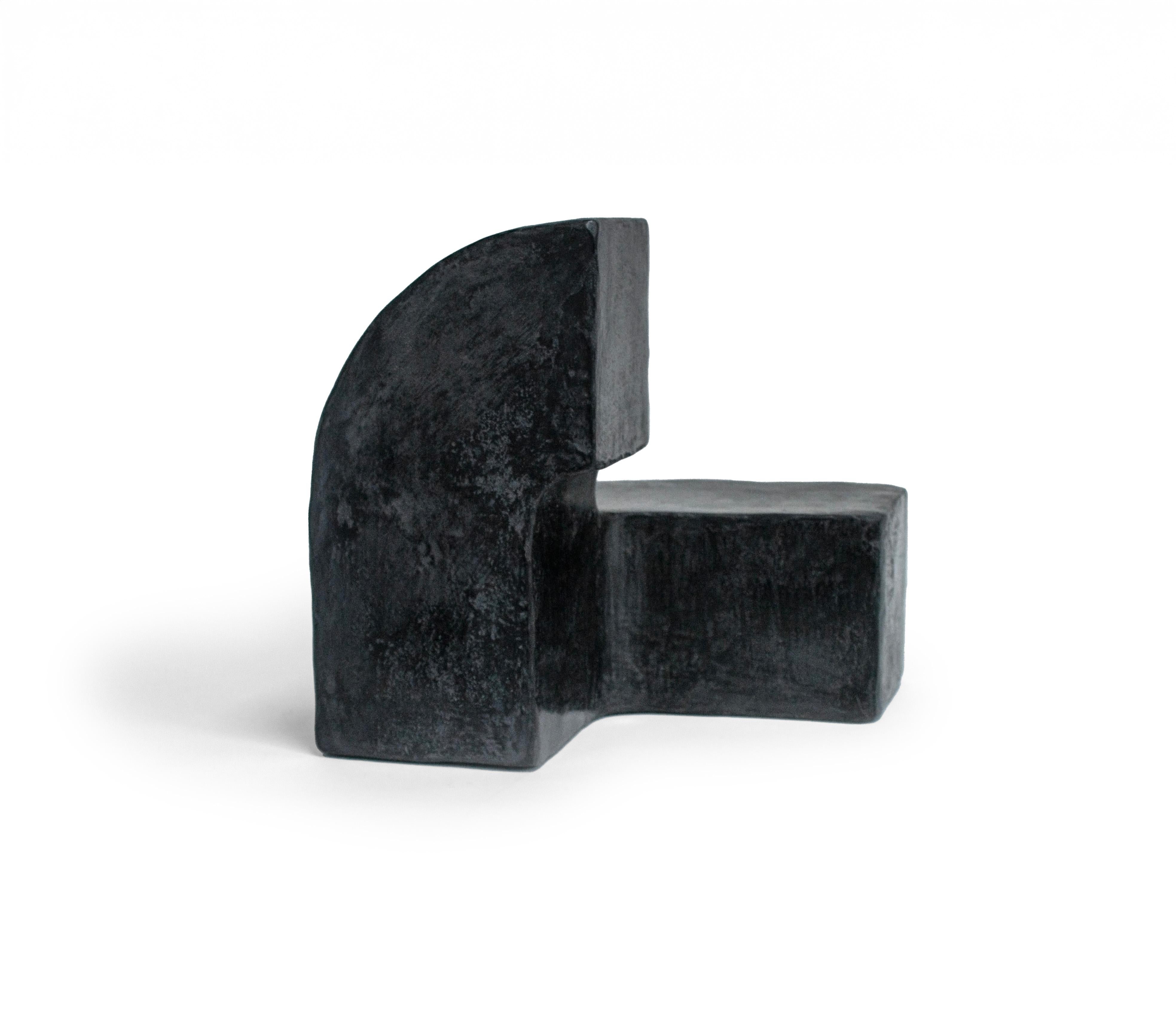 XXI secolo e contemporaneo Scultura artigianale Black Alongside In di Rachael Heritage in vendita