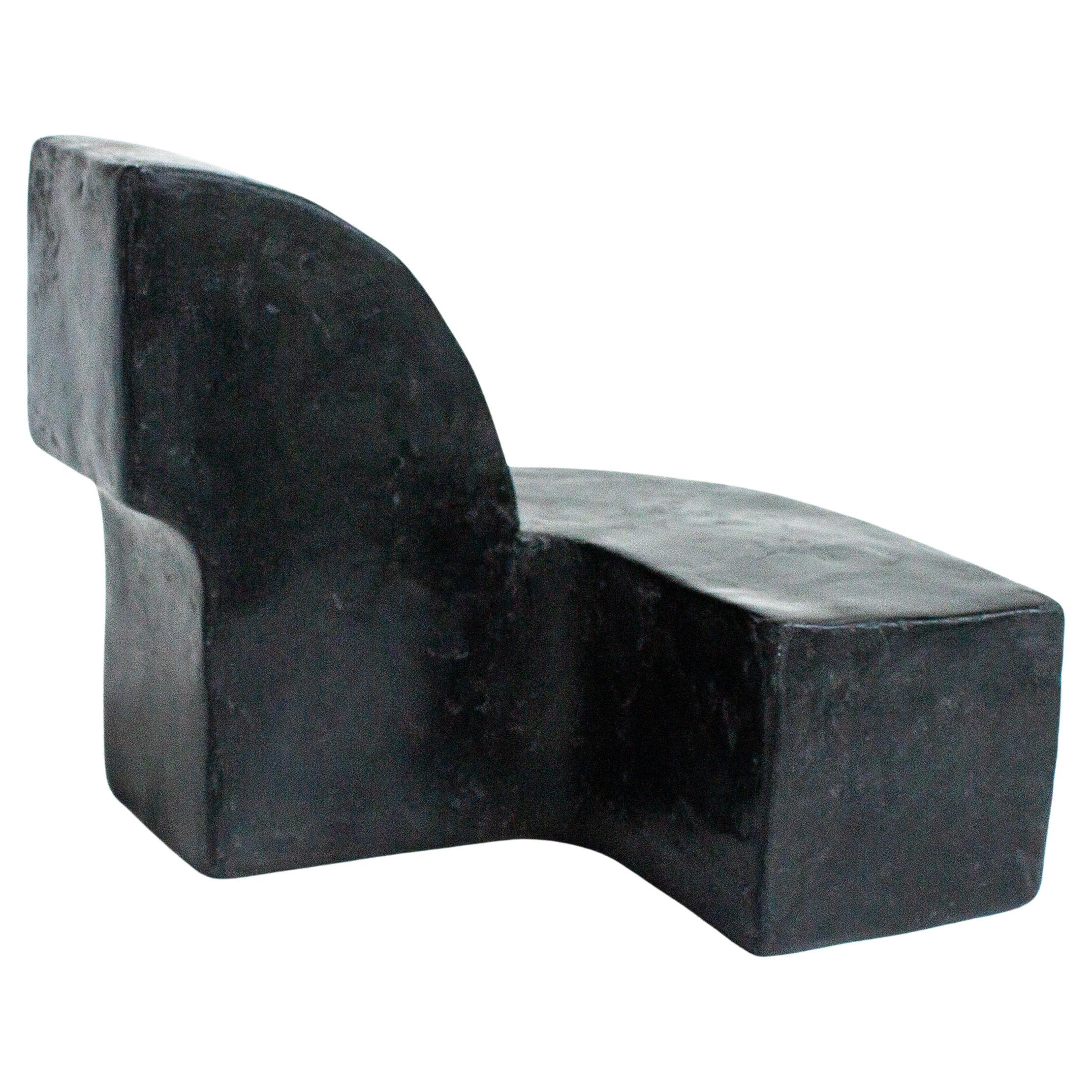 Black Alongside Out Scultura realizzata a mano da Rachael Heritage in vendita