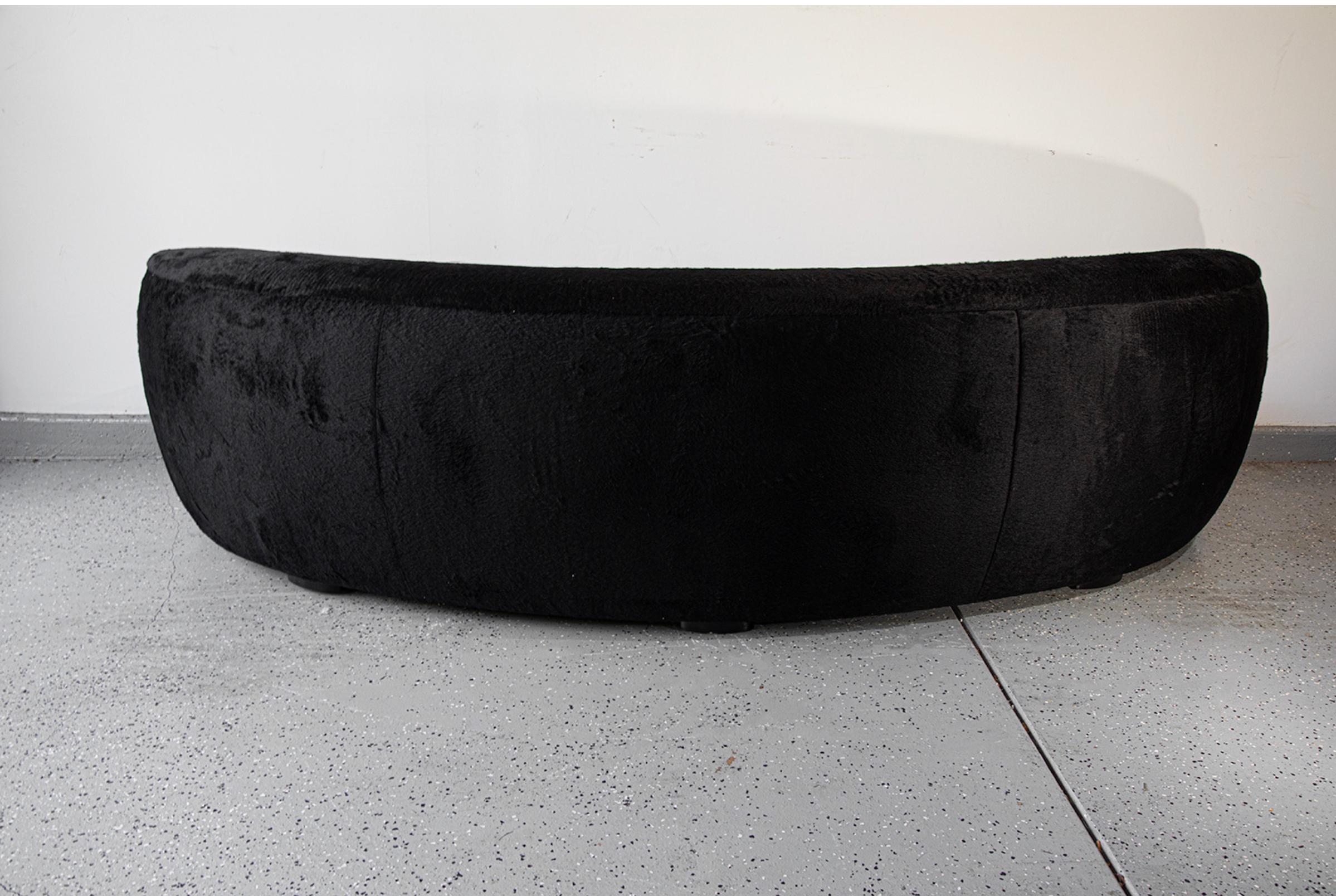 Black Alpaca Curved Organic Modern 280 Sofa by Pierre Augustin Rose In New Condition For Sale In New York, NY