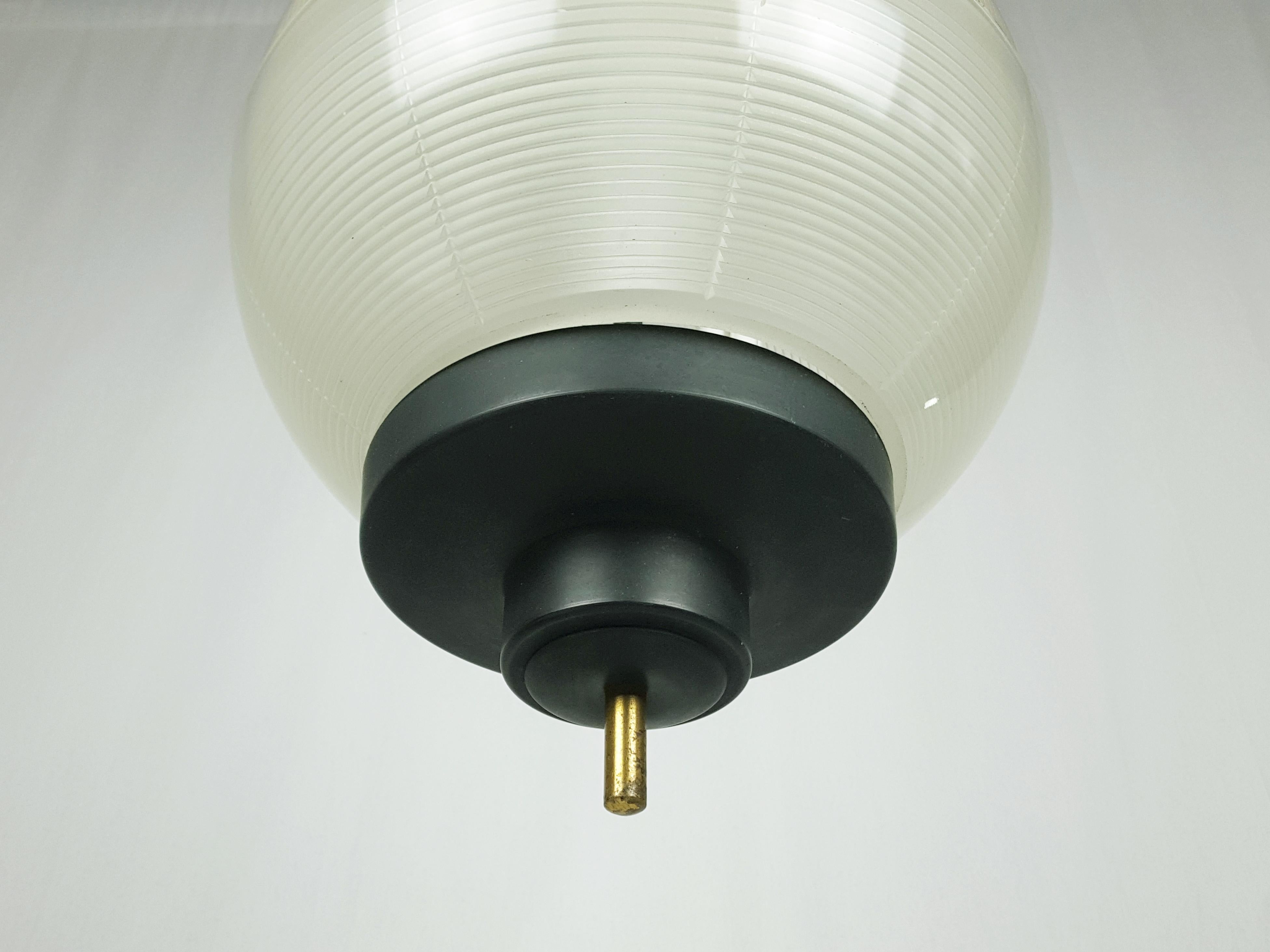 Mid-Century Modern Black Aluminum, Brass and Molded Glass Shades Midcentury Pendant Lamp For Sale