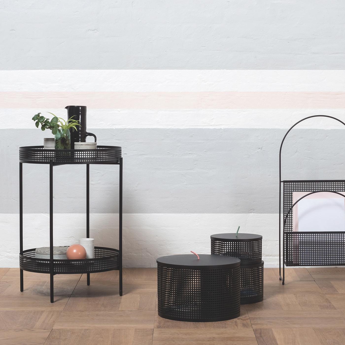Danois Table d'appoint Ami noire par Design/One en vente