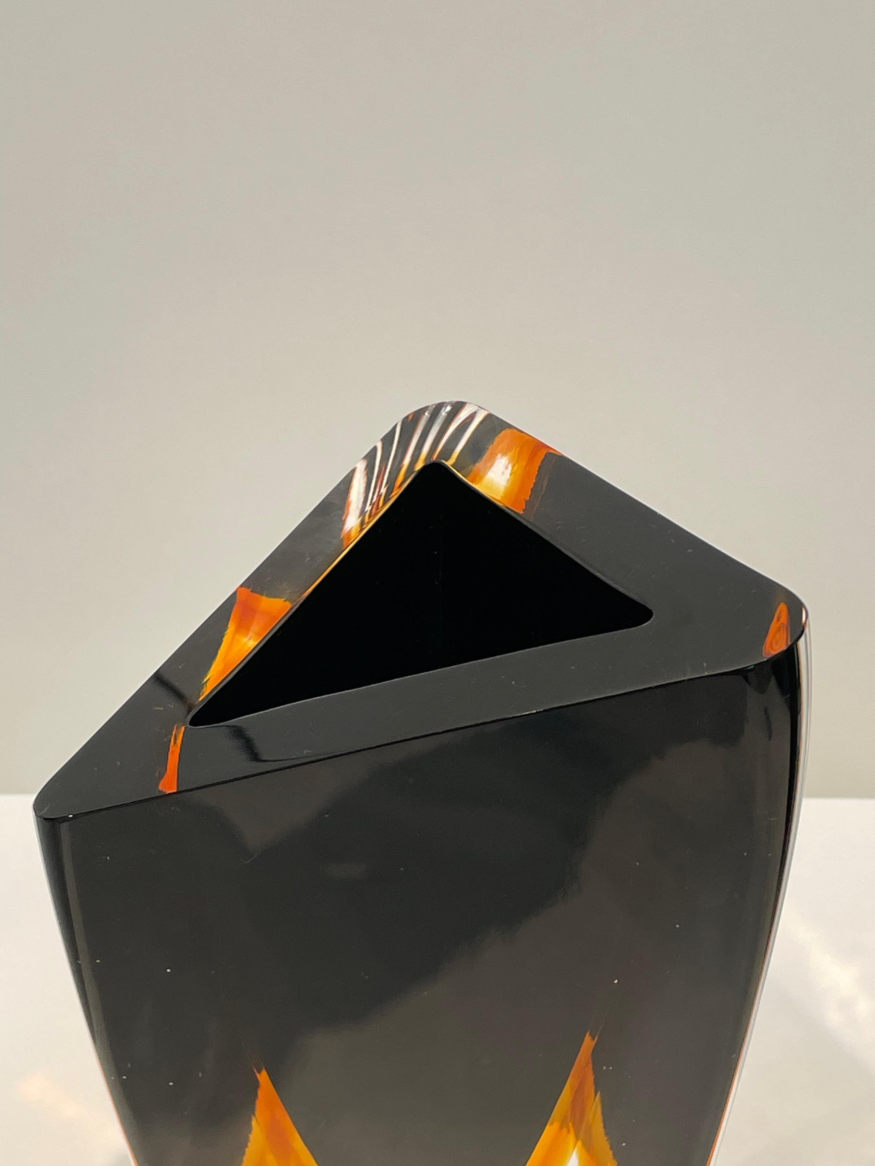 Brasiliano Vaso di vetro nero e ambrato, Brasile, Contemporary in vendita