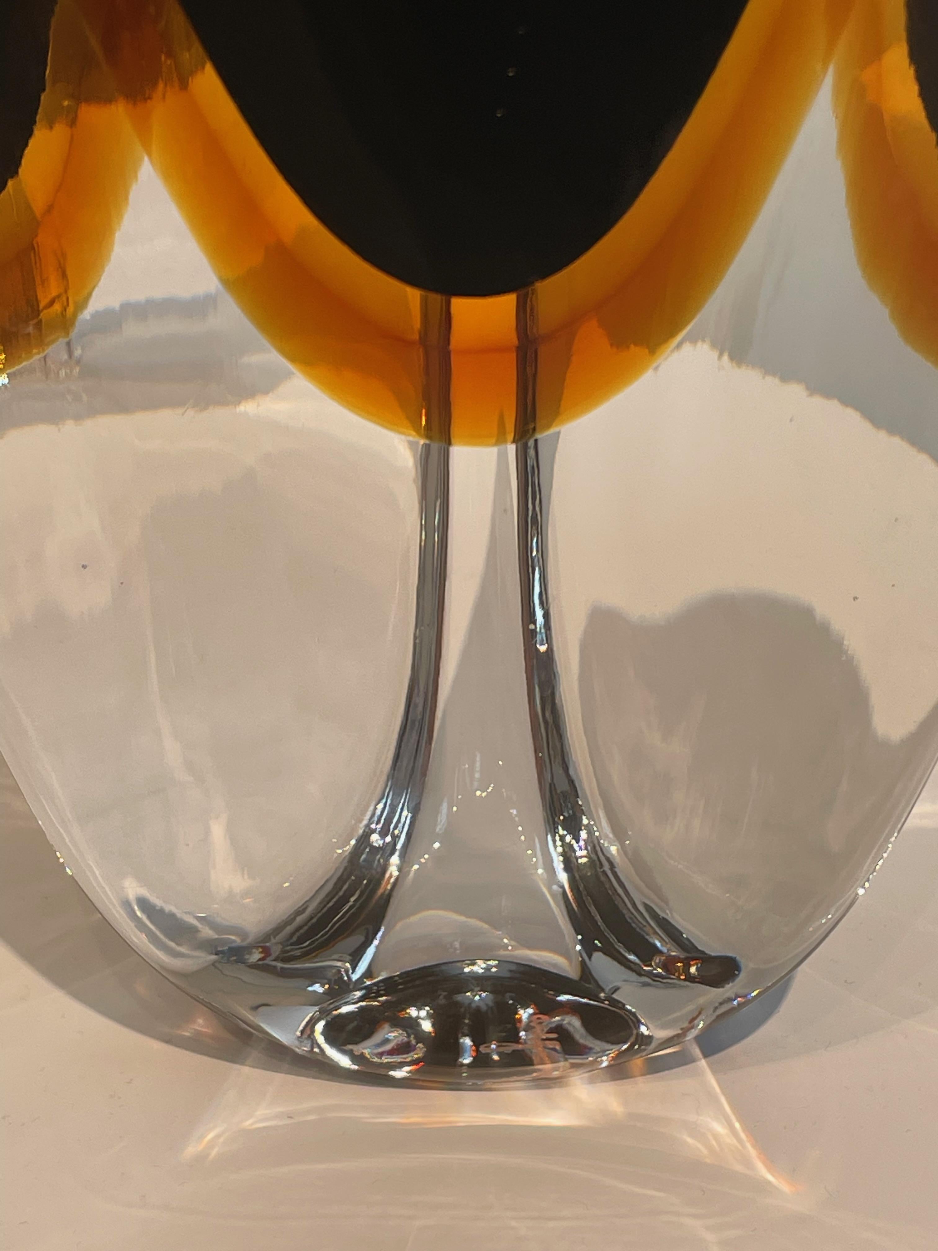 XXI secolo e contemporaneo Vaso di vetro nero e ambrato, Brasile, Contemporary in vendita