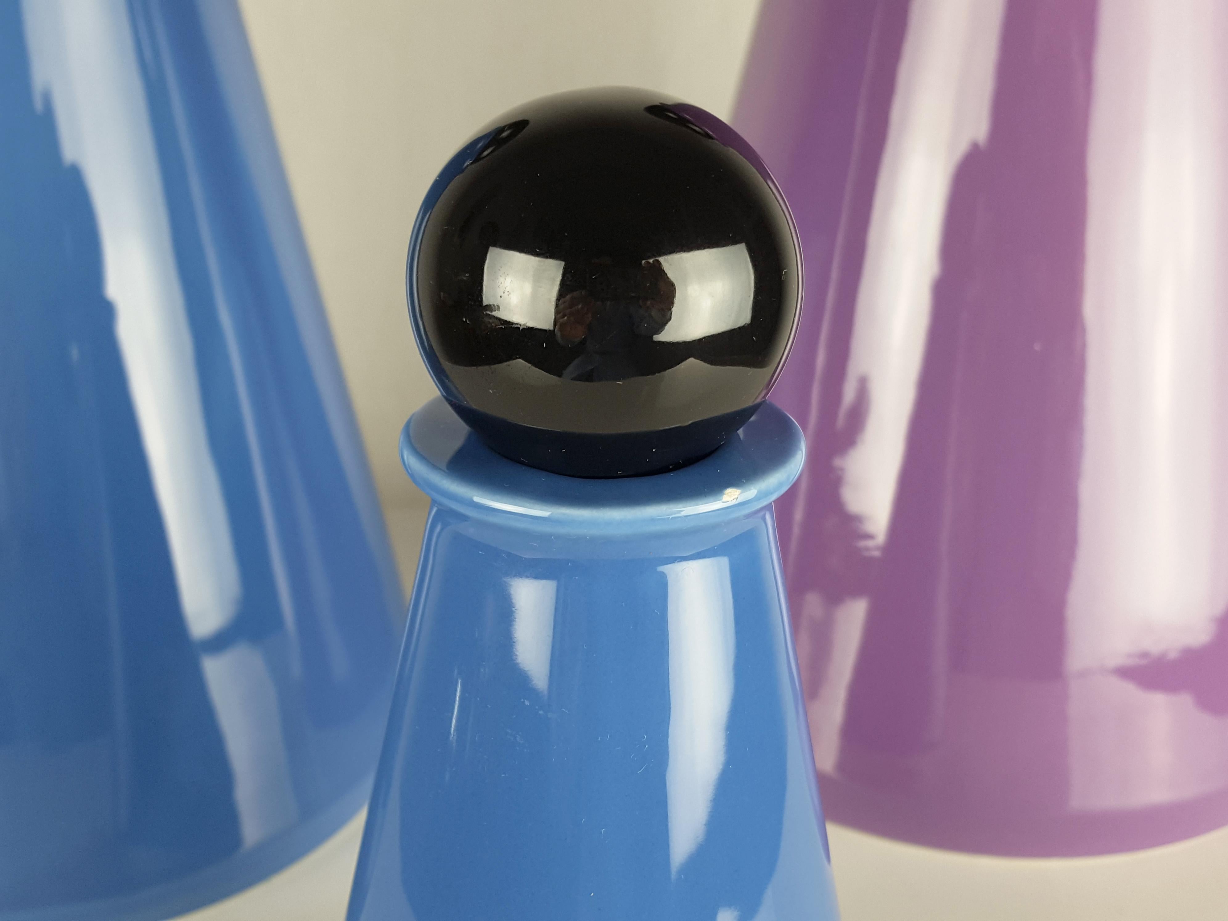 Bottiglie decorative anni '80 in ceramica nera e azzurra di L. Boscolo per Forma & Luce In condizioni buone in vendita a Varese, Lombardia