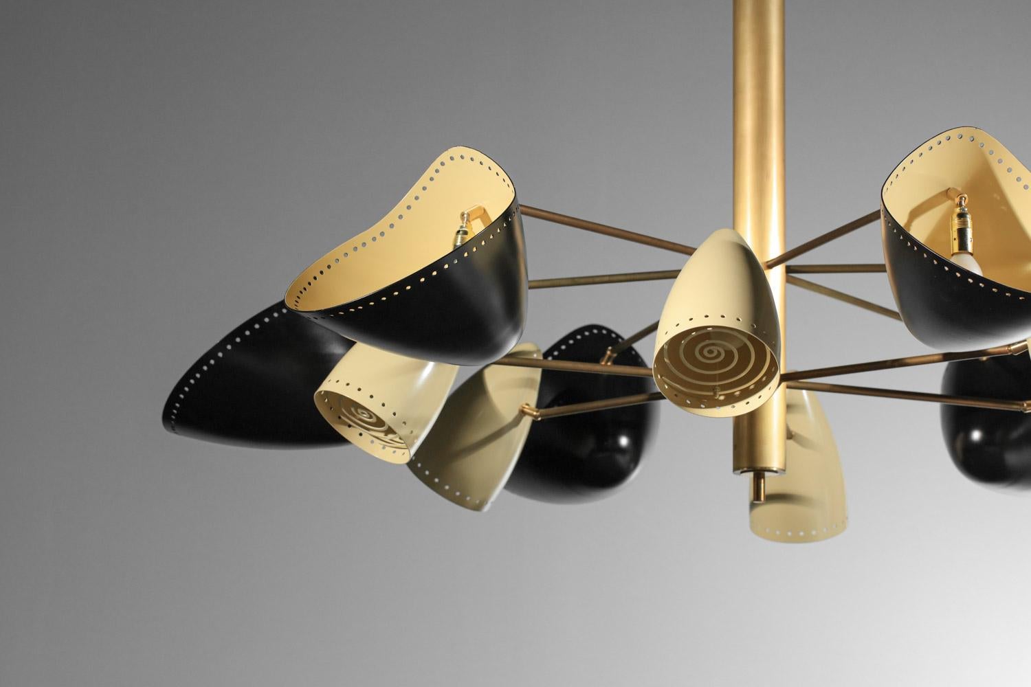 Lampadario moderno in stile anni '60, nero e beige, in ottone e metallo laccato in vendita 7