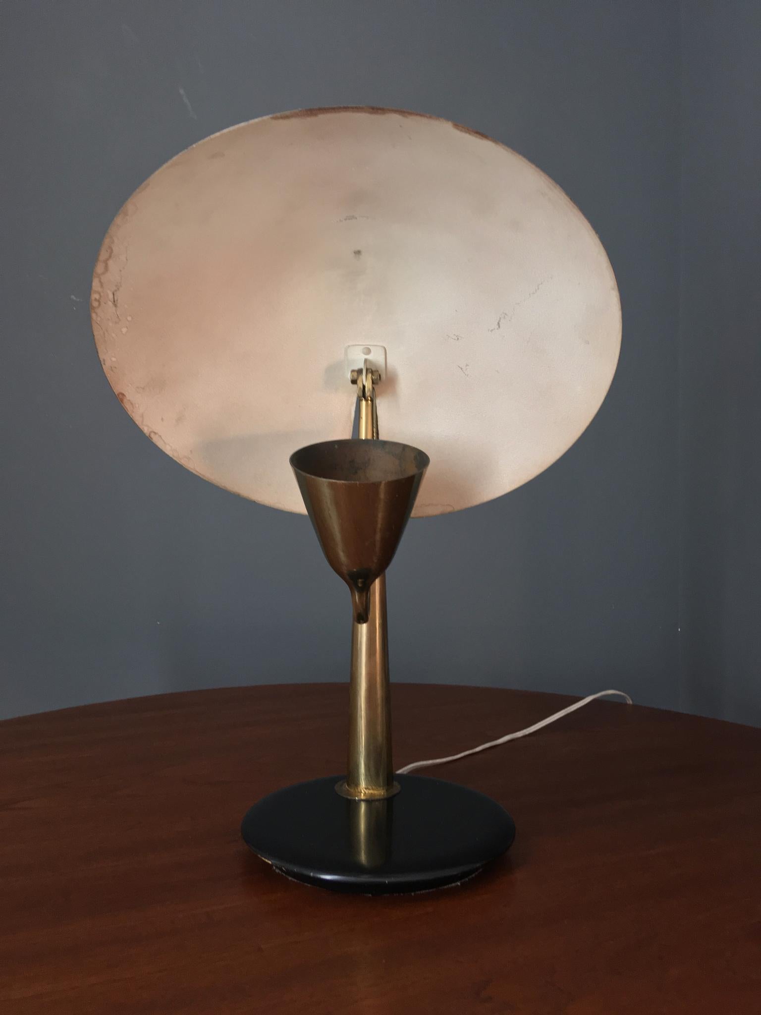 Metal Black and Brass Desk Lamp Attributed to Giuseppe Ostuni for O-Luce, Italy, 1950s