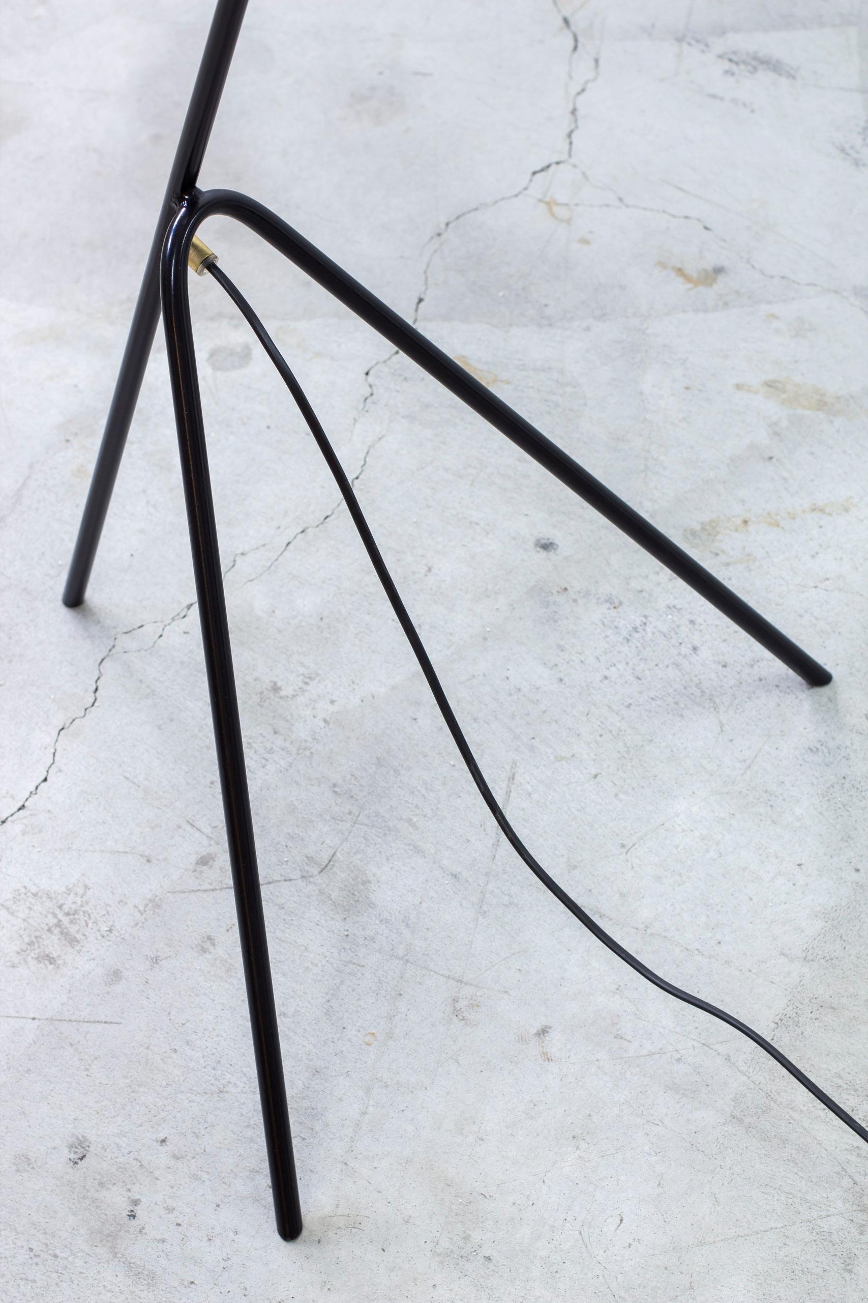 Black and brass floor lamp model 53701 by Uppsala Armaturfabrik, Sweden 1950s For Sale 3