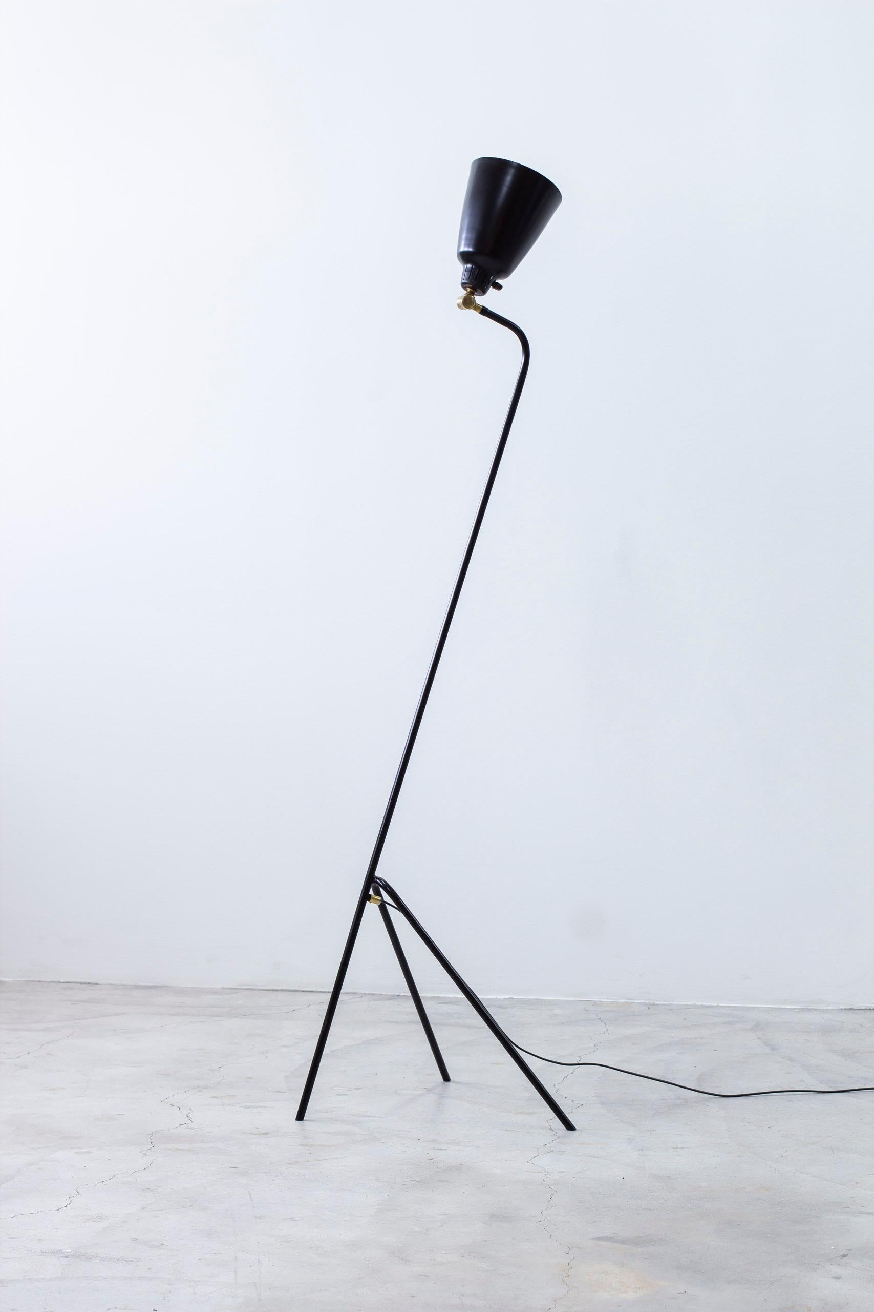 Scandinavian Modern Black and brass floor lamp model 53701 by Uppsala Armaturfabrik, Sweden 1950s For Sale