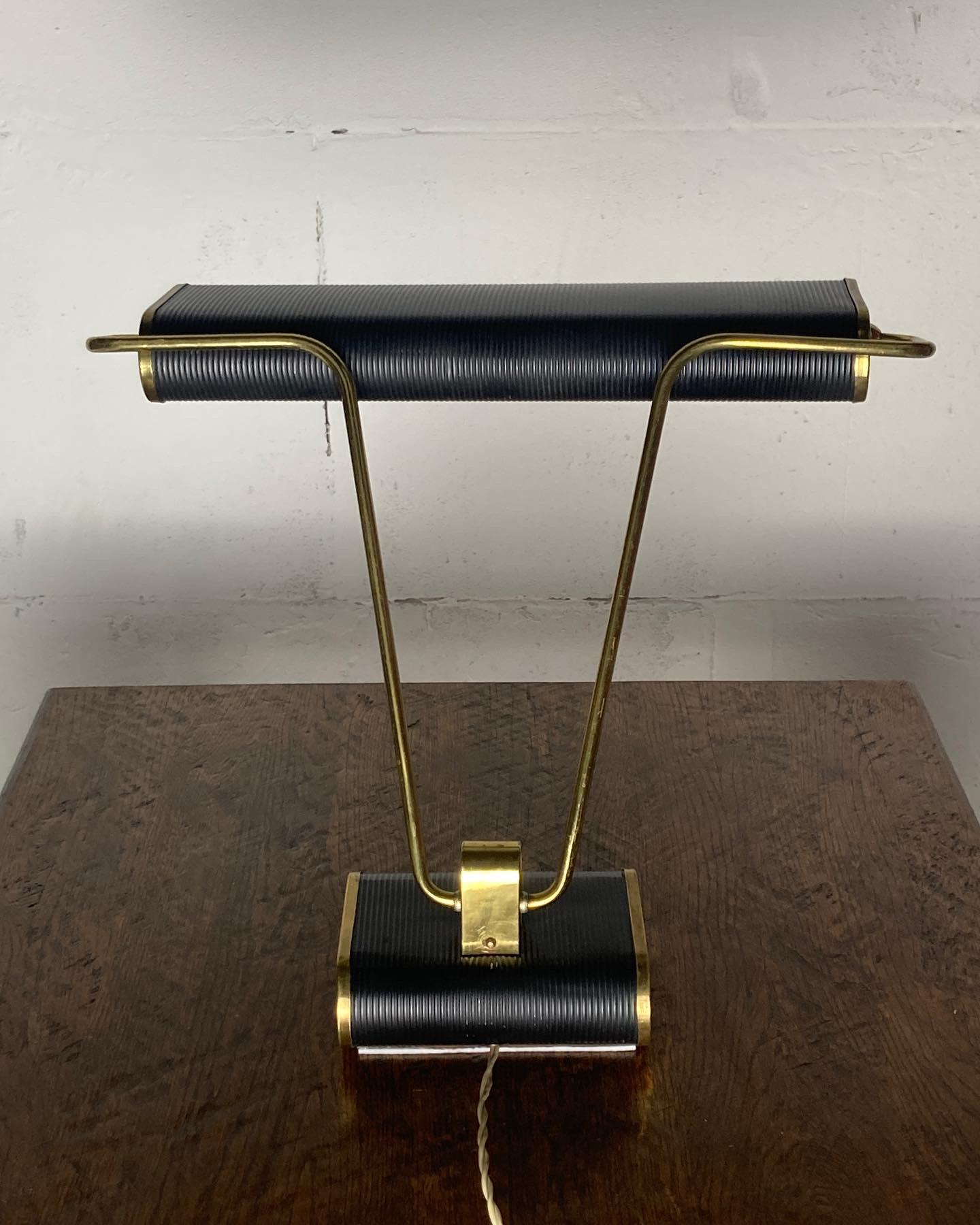 20th Century Black and brass gold desk lamp model N71 by Eileen Gray for Jumo, France 1940s
