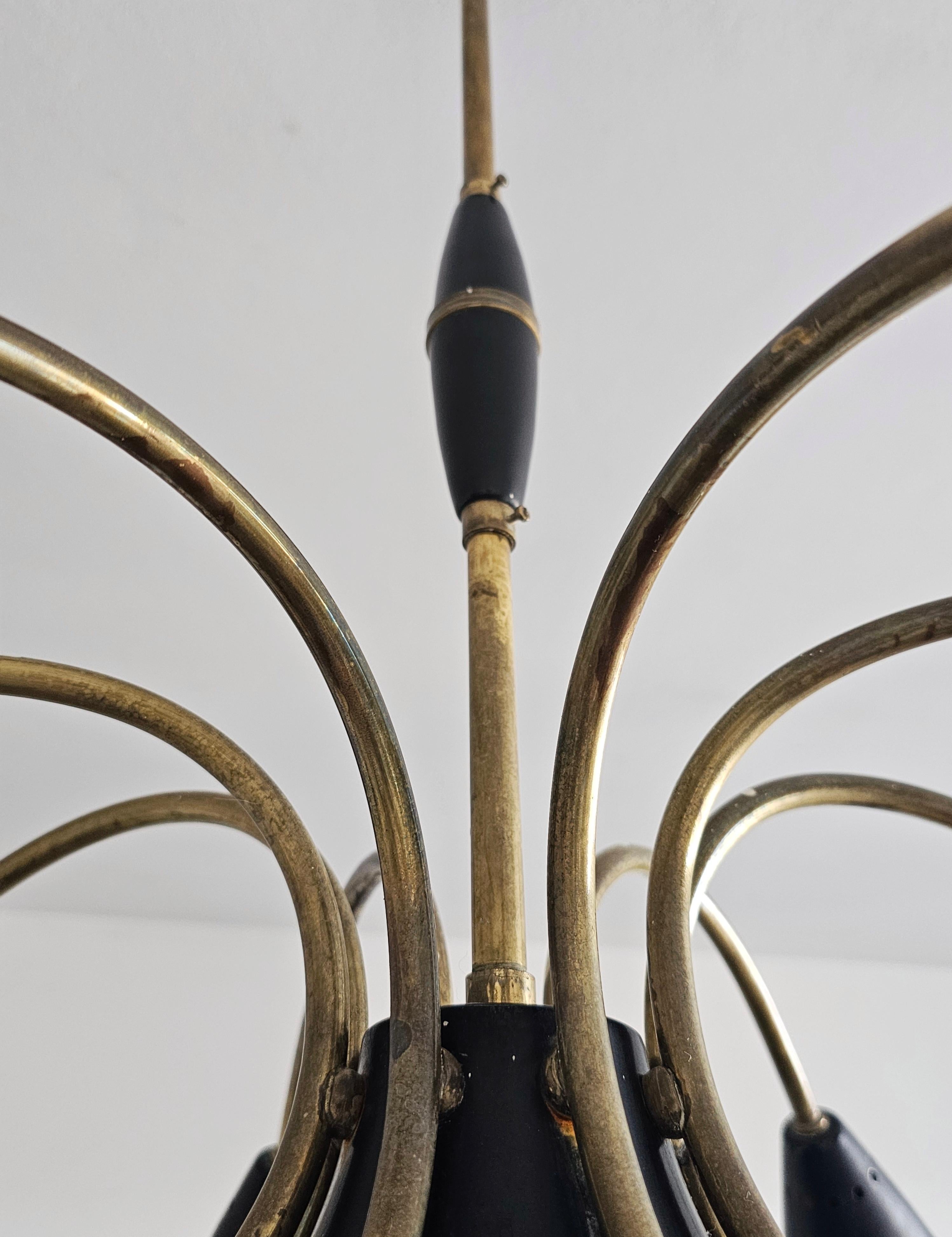 Mid-20th Century Black and Brass Mid Century 8-Arm Chandelier attr. to Stilnovo, Italy 1950s