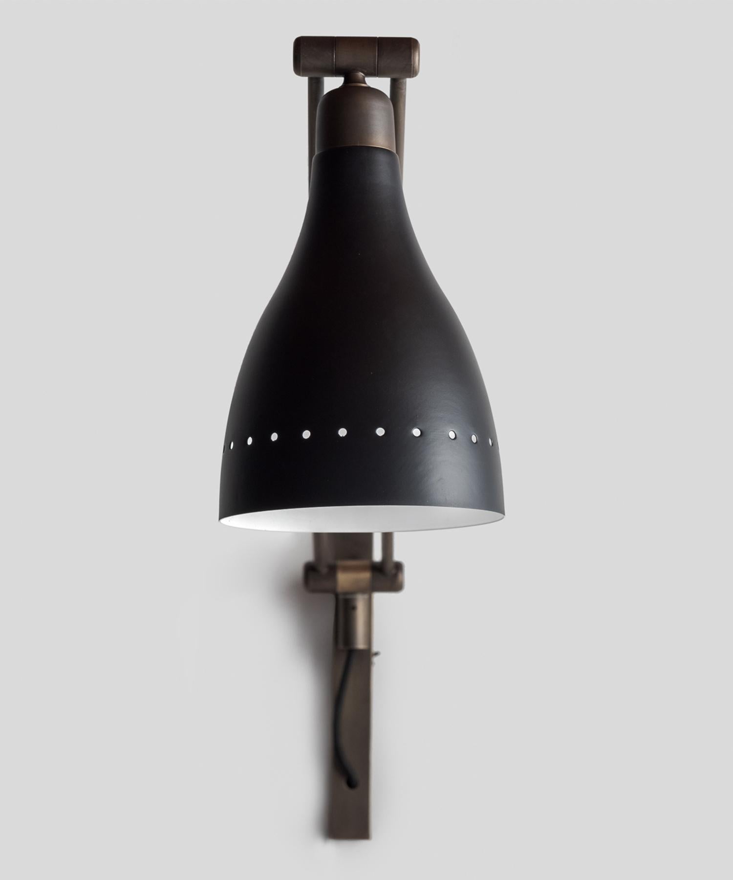 Black and Brass Modern Sconce, Italy, 21st Century In New Condition In Culver City, CA