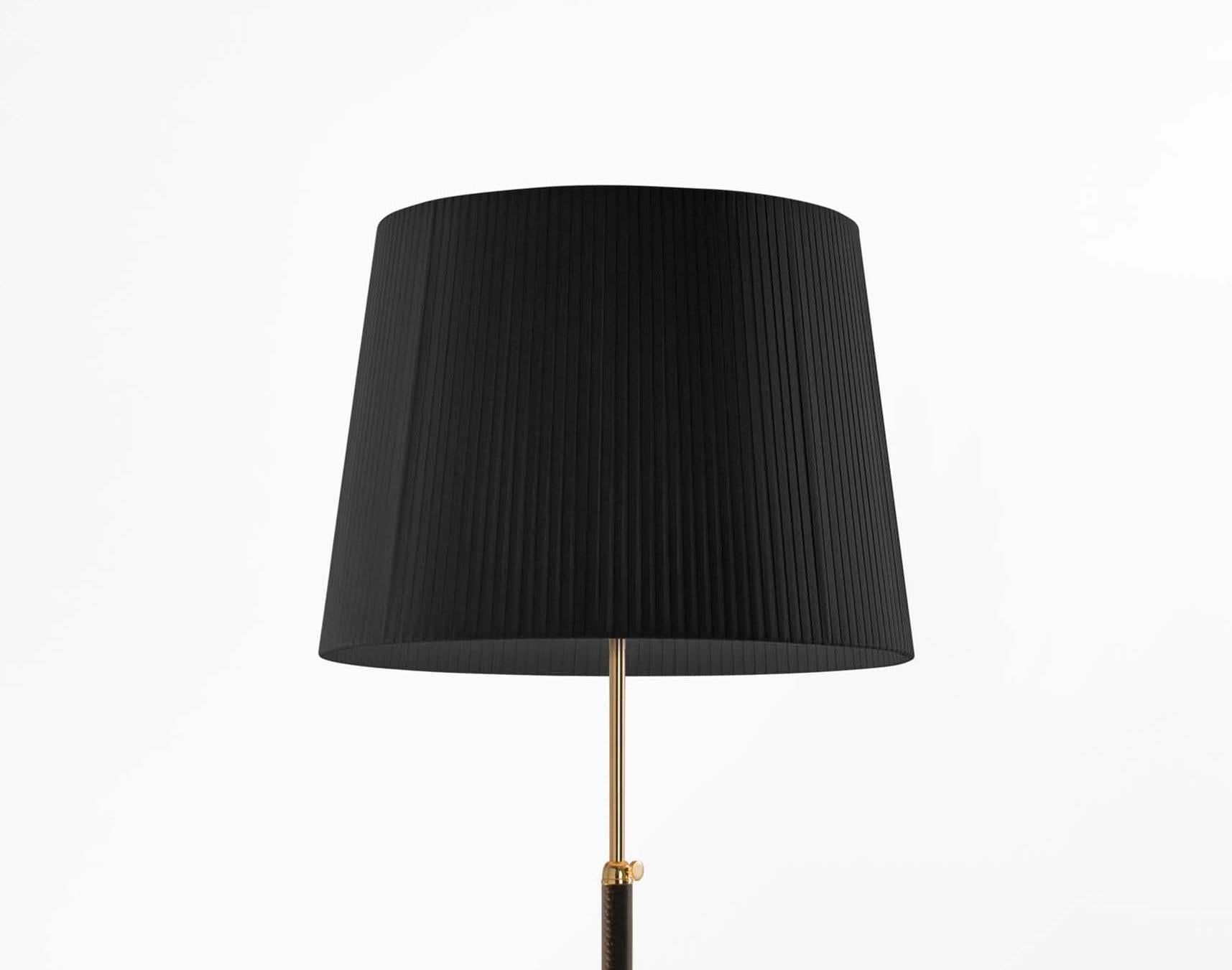 Modern Black and Brass Pie de Salón G1 Floor Lamp by Jaume Sans For Sale