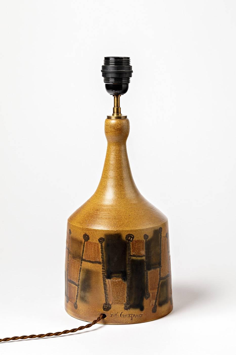 Abstrakte Tischlampe aus schwarzer und brauner Keramik von Jc Courjault für Queraluc (Moderne der Mitte des Jahrhunderts) im Angebot