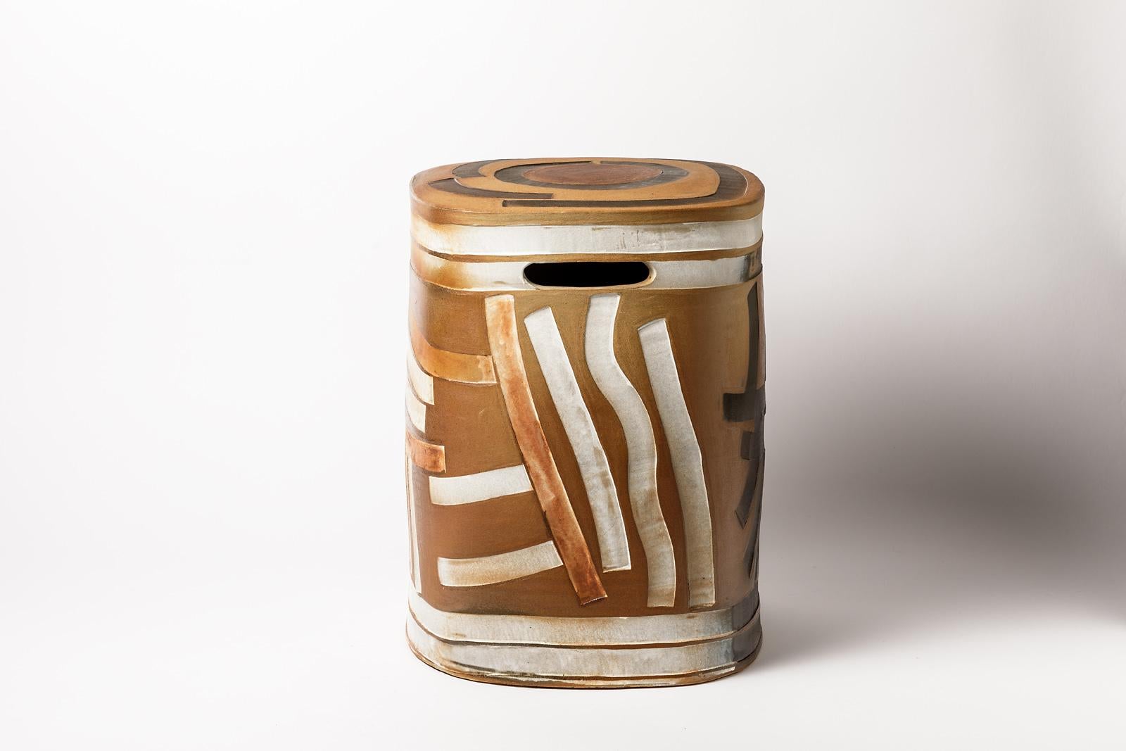 Schwarzer und brauner Keramikhocker aus Steingut von Roz Herrin La Borne Table 11/11 im Angebot 3
