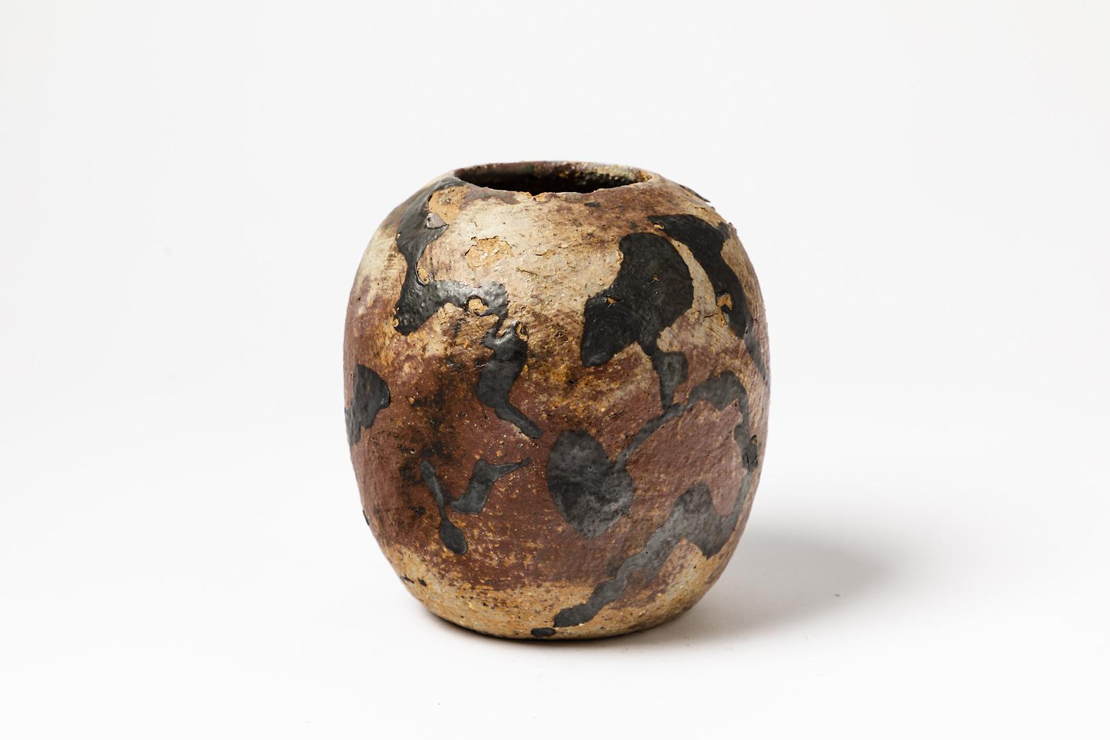 Français Vase en céramique abstraite unique noir et marron de David Whitehead La Borne en vente