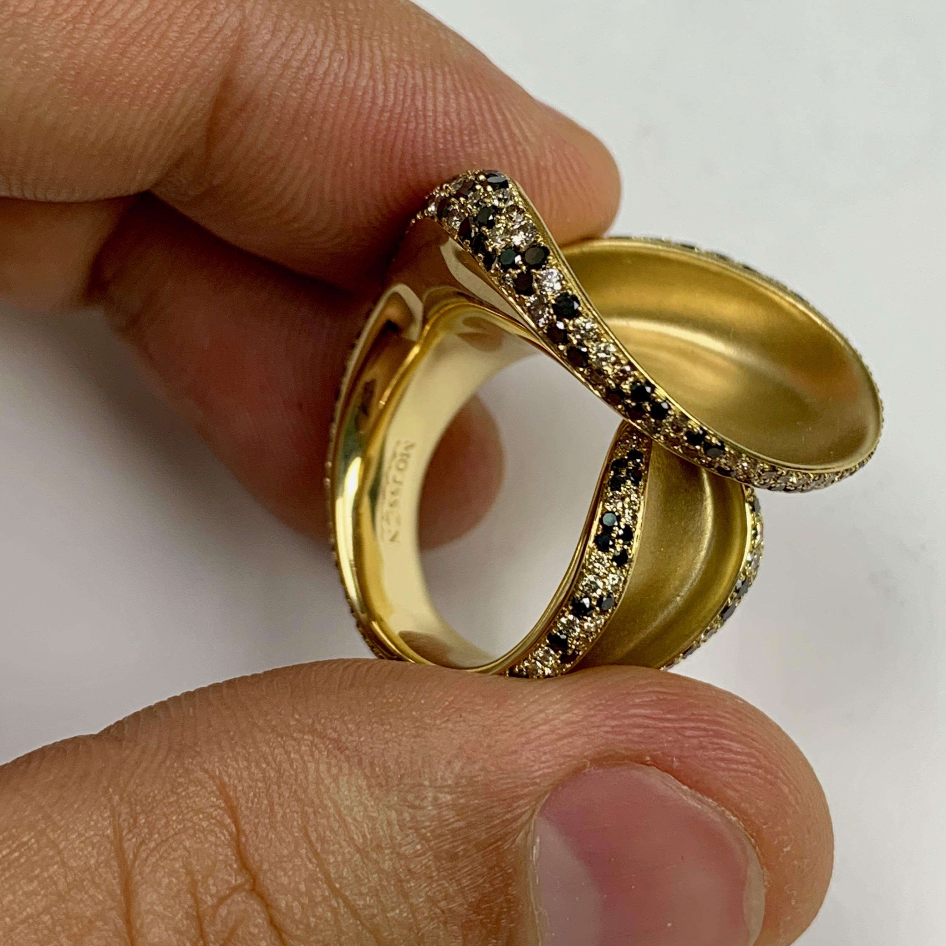 Black and Champagne Diamond 18 Karat Yellow Gold Earrings Ring Suite For Sale 6