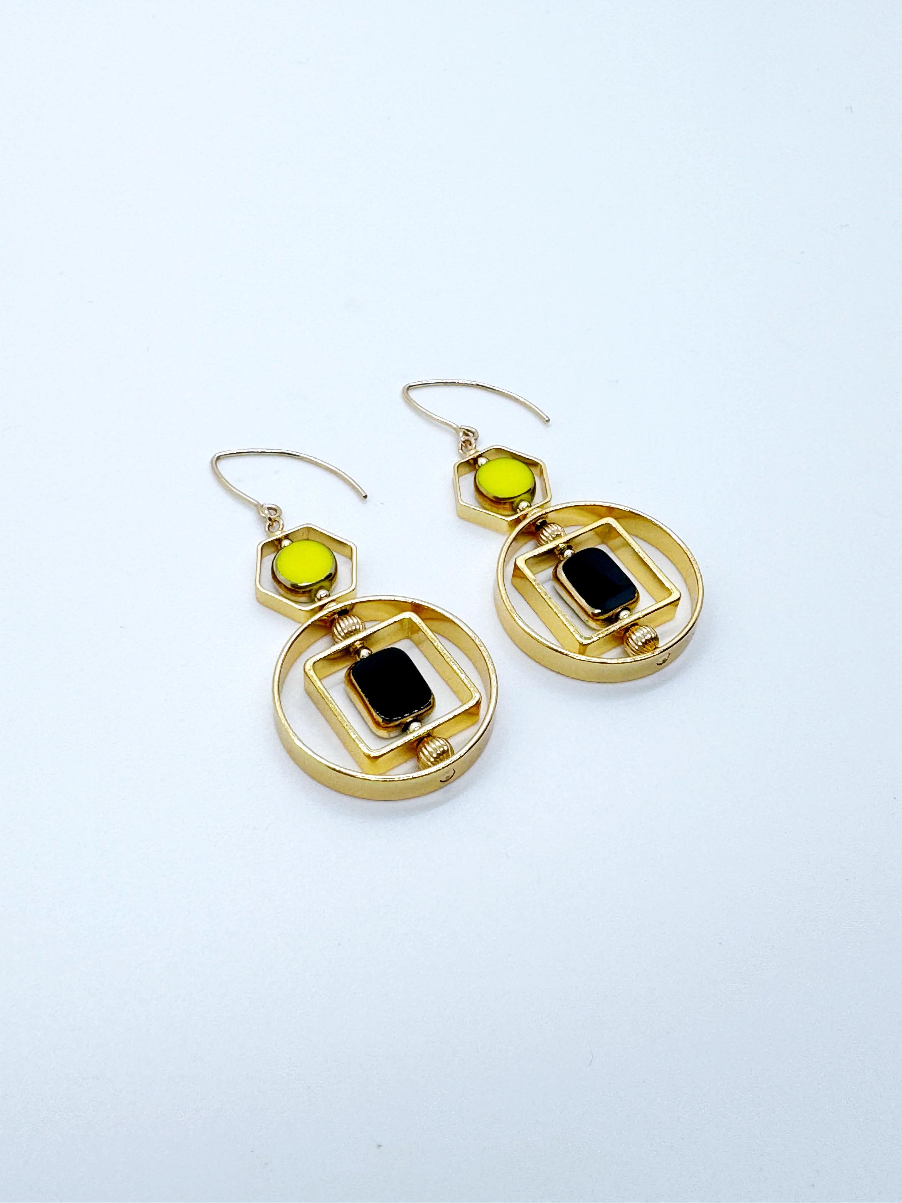 Black And Chartreuse Vintage German Glass Beads, Art Deco 2420E Earrings In New Condition For Sale In Monrovia, CA