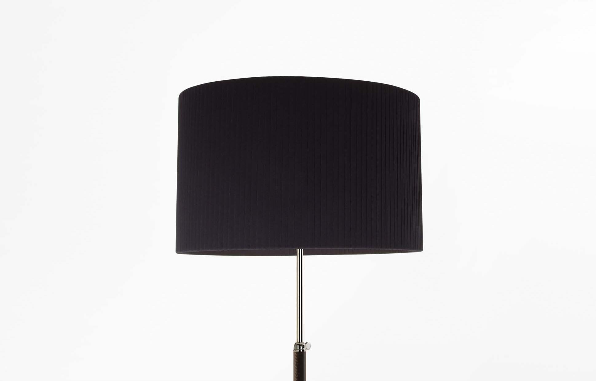 Modern Black and Chrome Pie De Salón G2 Floor Lamp by Jaume Sans For Sale
