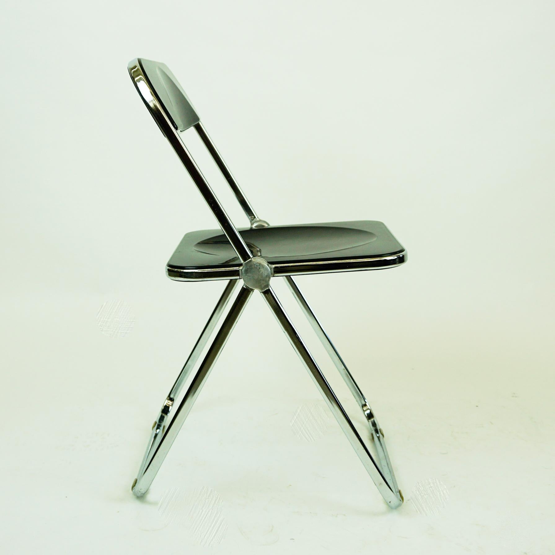 plia chair