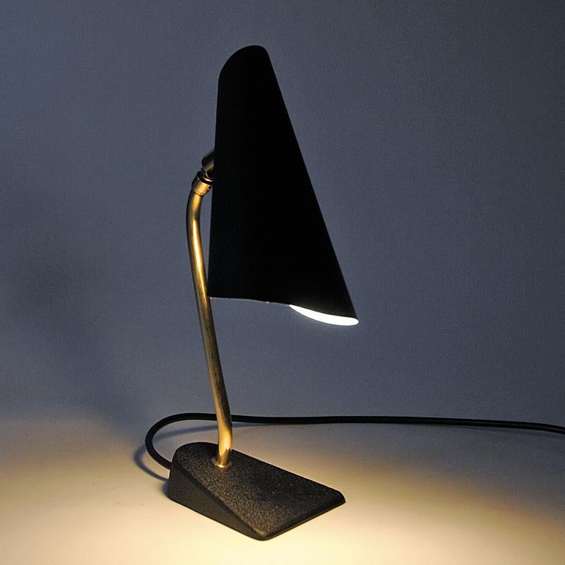 Blackened Black and Classic Coneshaped Metal Table Lamp 1950s Sweden For Sale