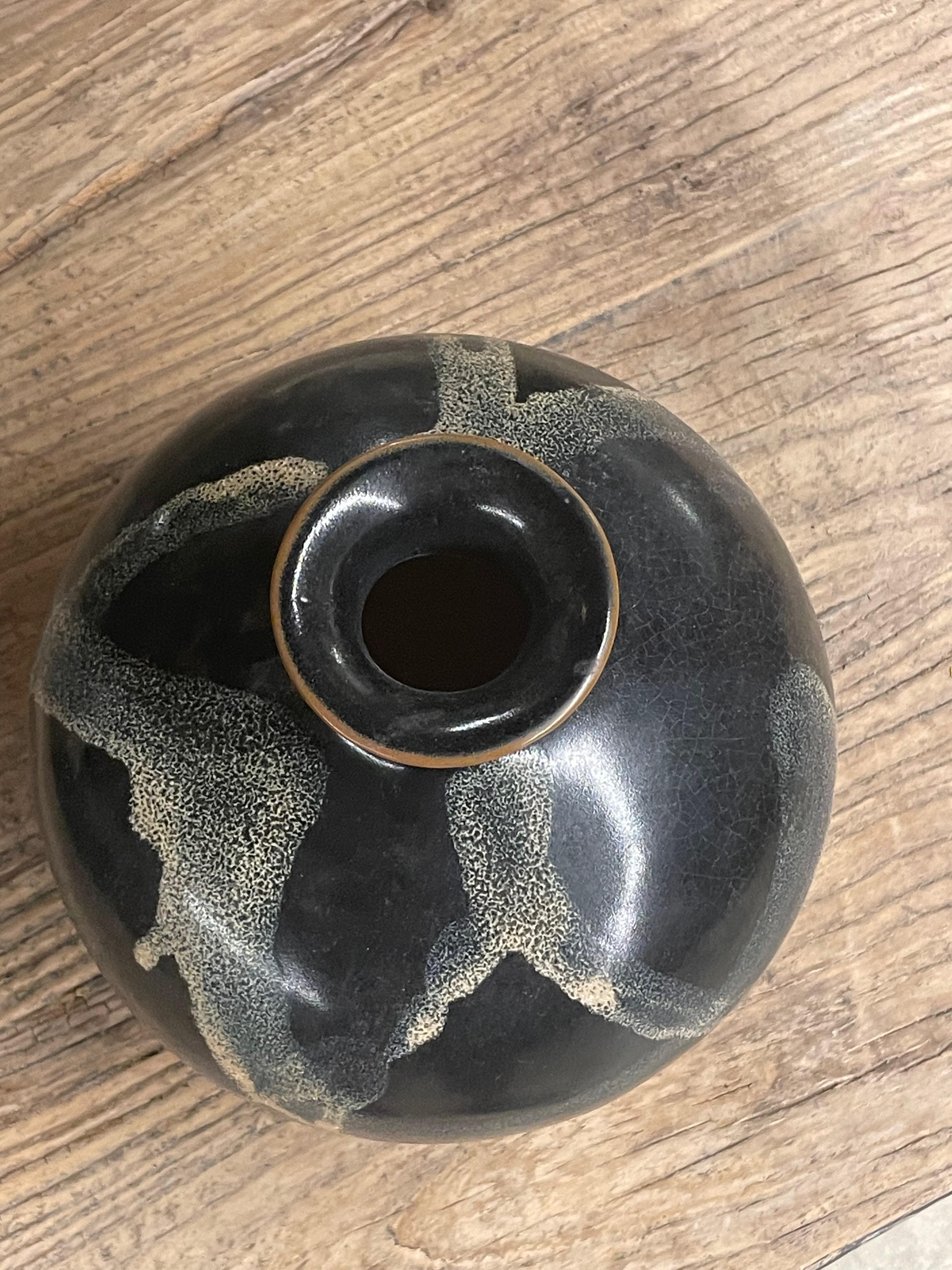 Black And Cream Splattered Glaze Vase, China, Contemporary For Sale 1