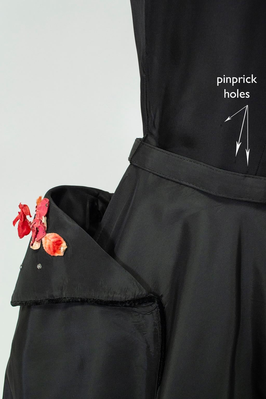 Black and Fuchsia Rosebud and Rhinestone Yawn-Pocket Ballerina Dress –L, 1950s For Sale 6
