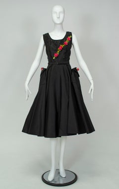 Black and Fuchsia Rosebud and Rhinestone Yawn-Pocket Ballerina Dress –L, 1950s